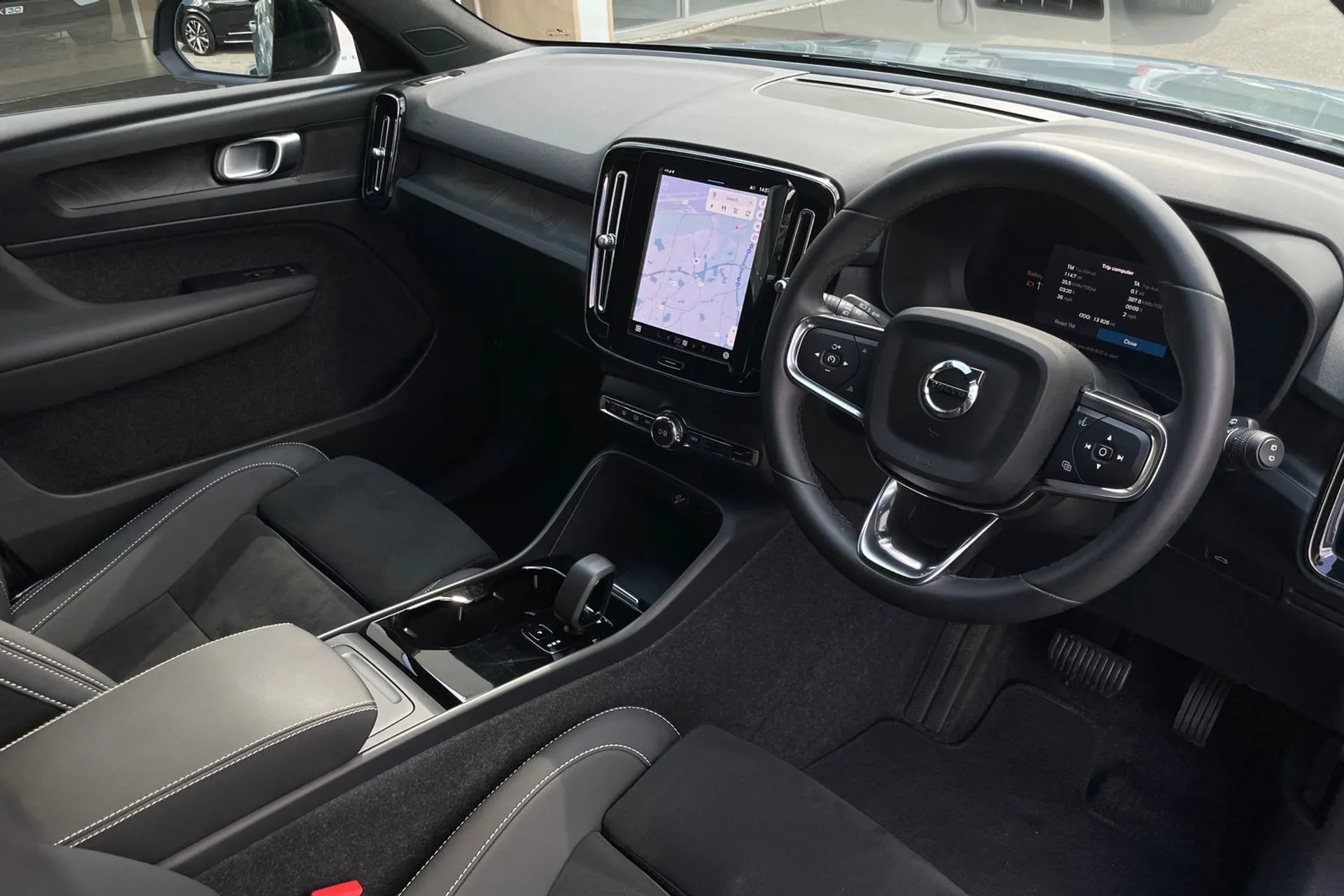 Volvo XC40 thumbnail image number 5