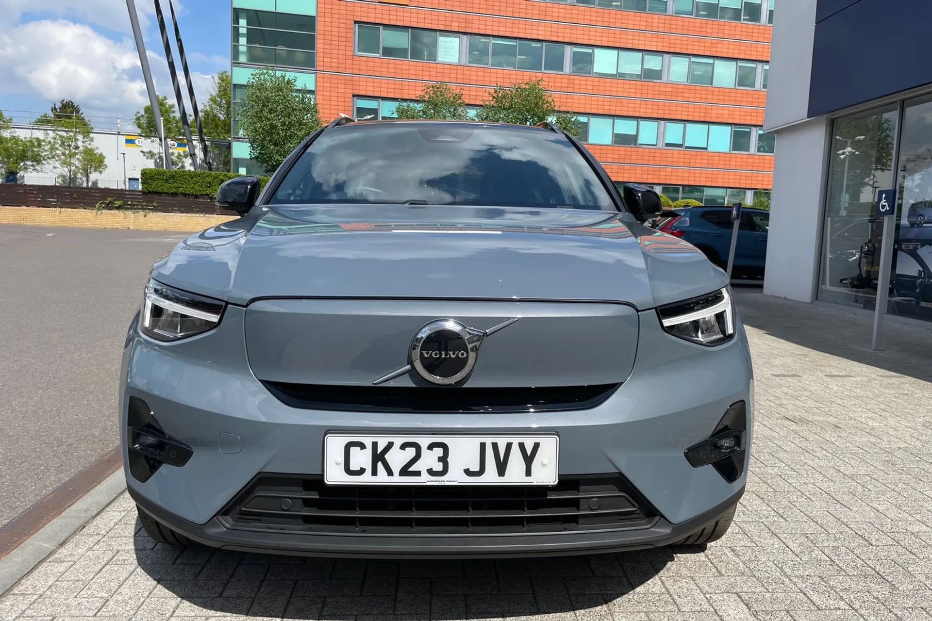 Volvo XC40 thumbnail image number 12