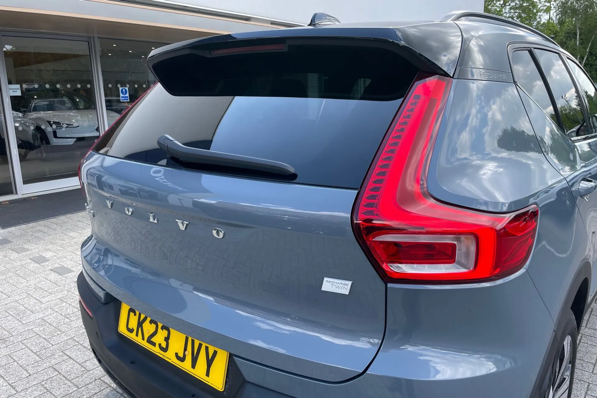 Volvo XC40 thumbnail image number 15