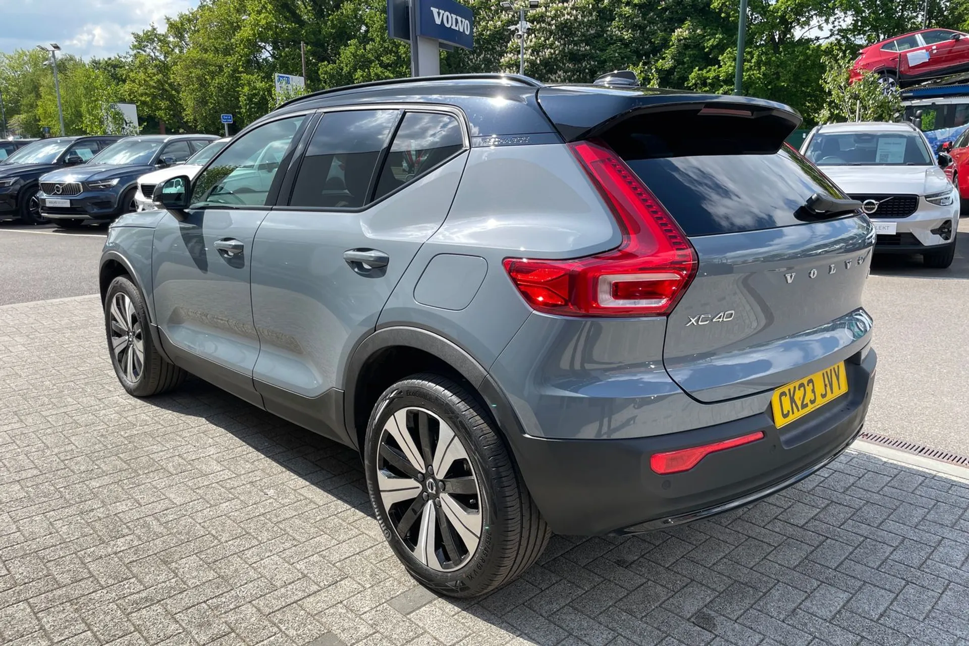 Volvo XC40 thumbnail image number 9