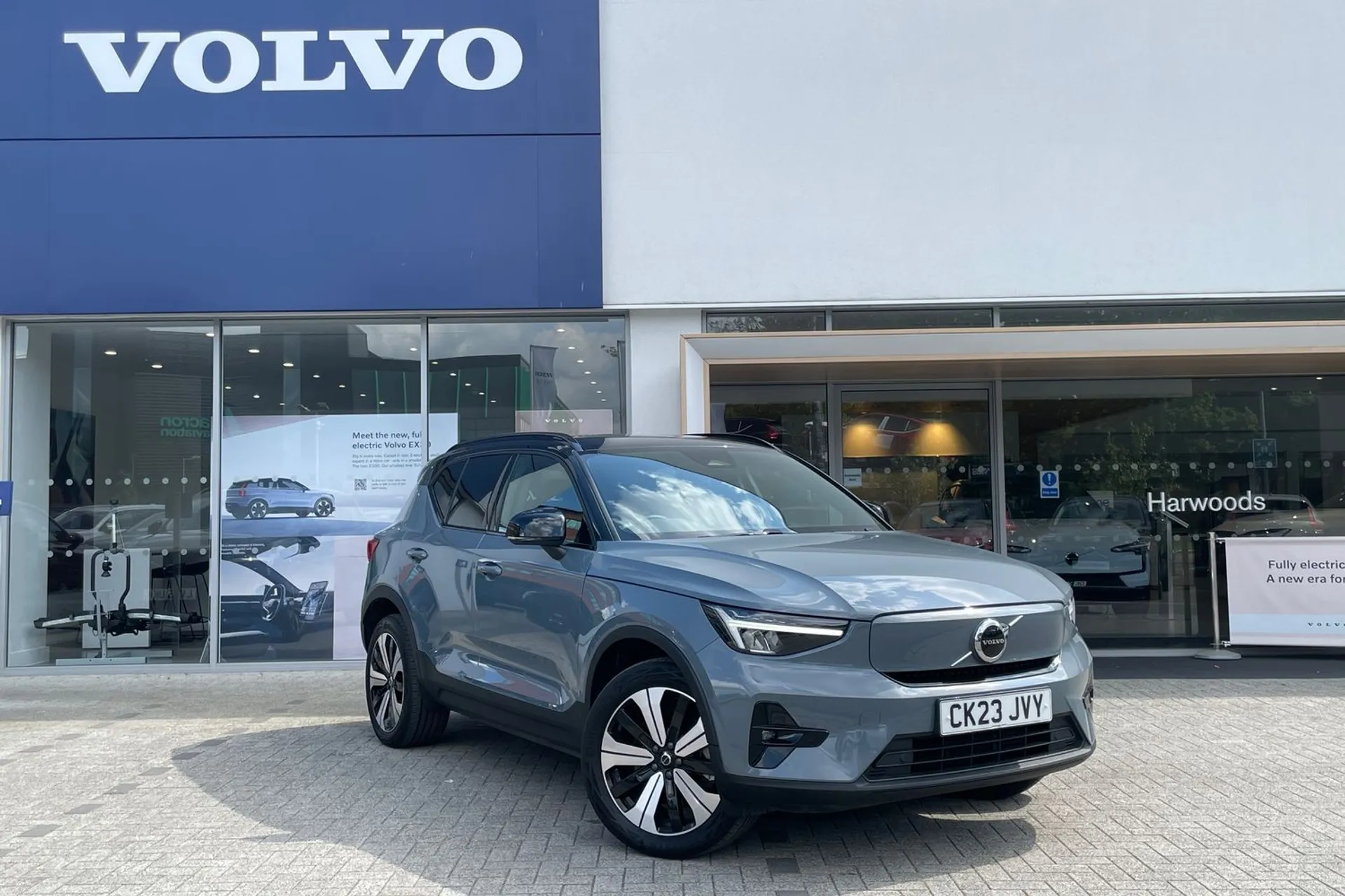 Volvo XC40 focused image