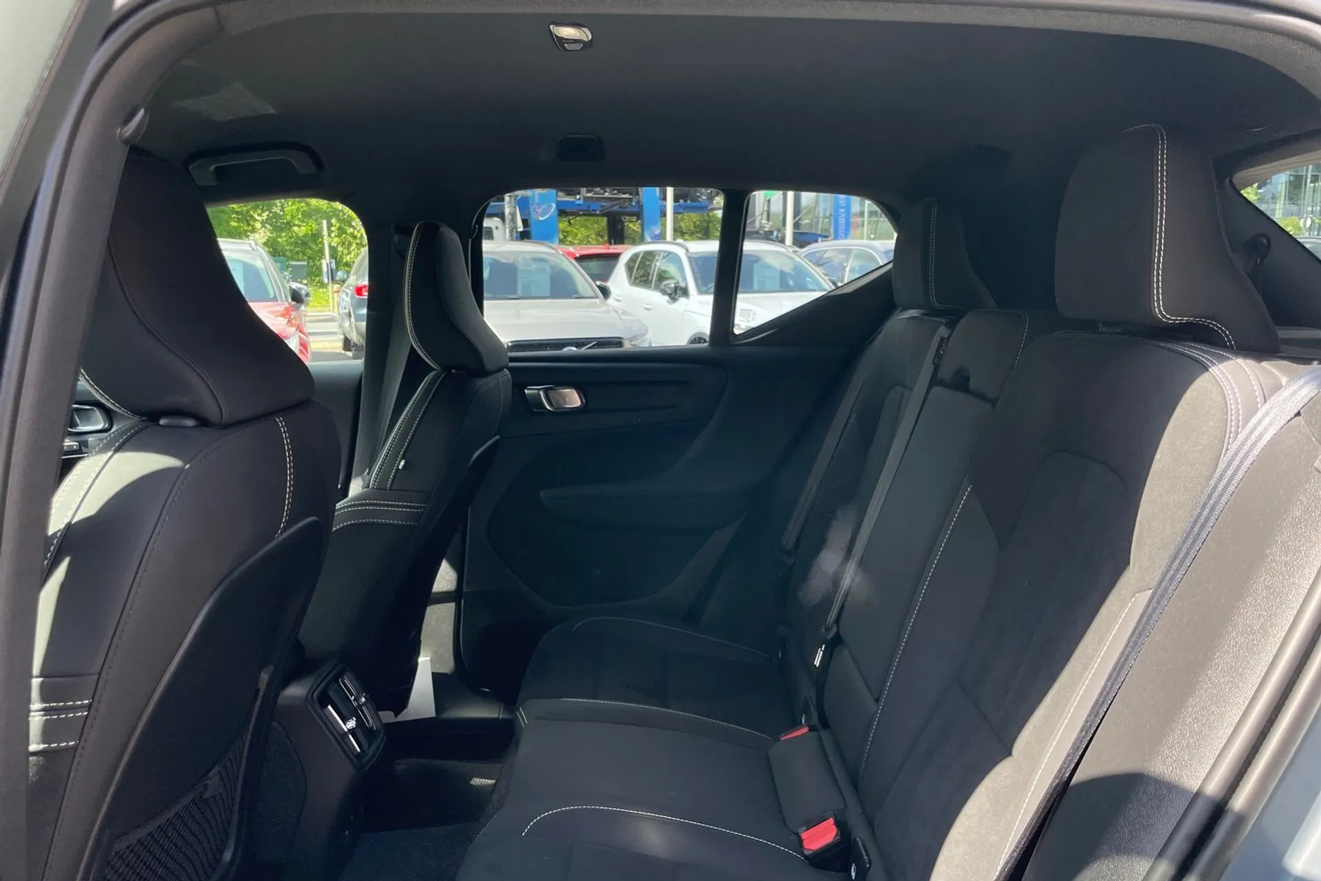 Volvo XC40 thumbnail image number 29