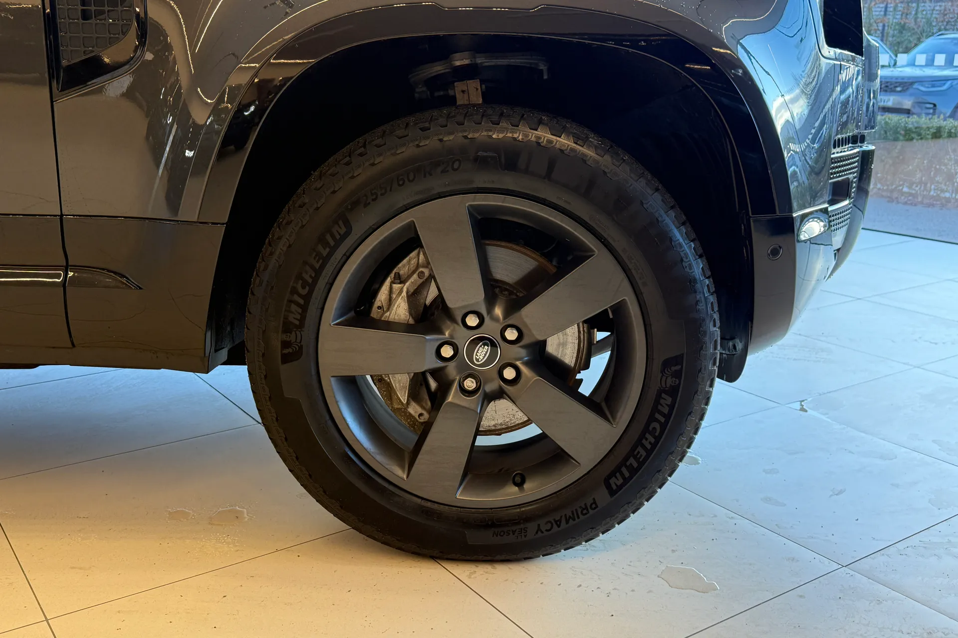 LAND ROVER DEFENDER thumbnail image number 4