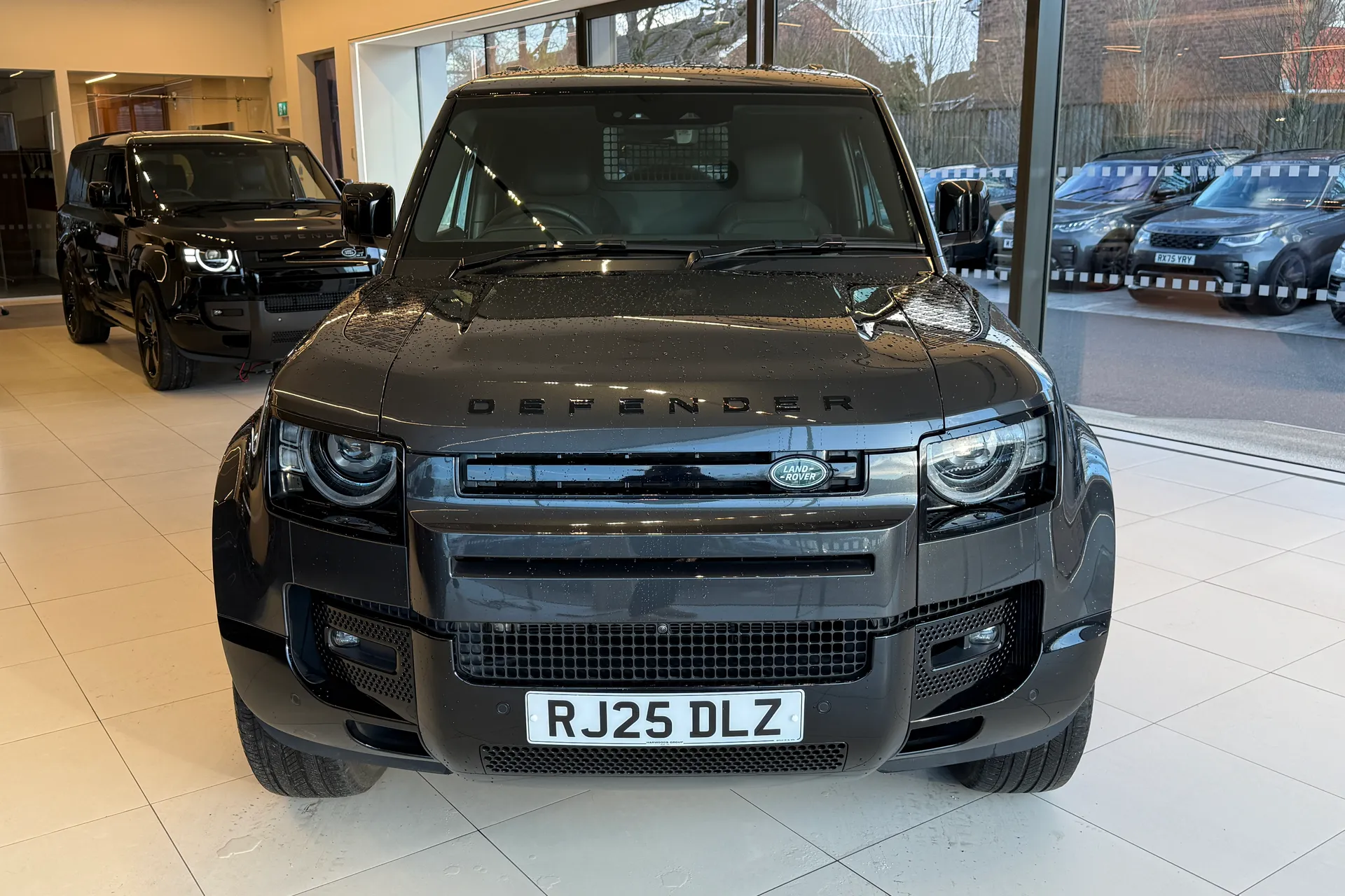 LAND ROVER DEFENDER thumbnail image number 6