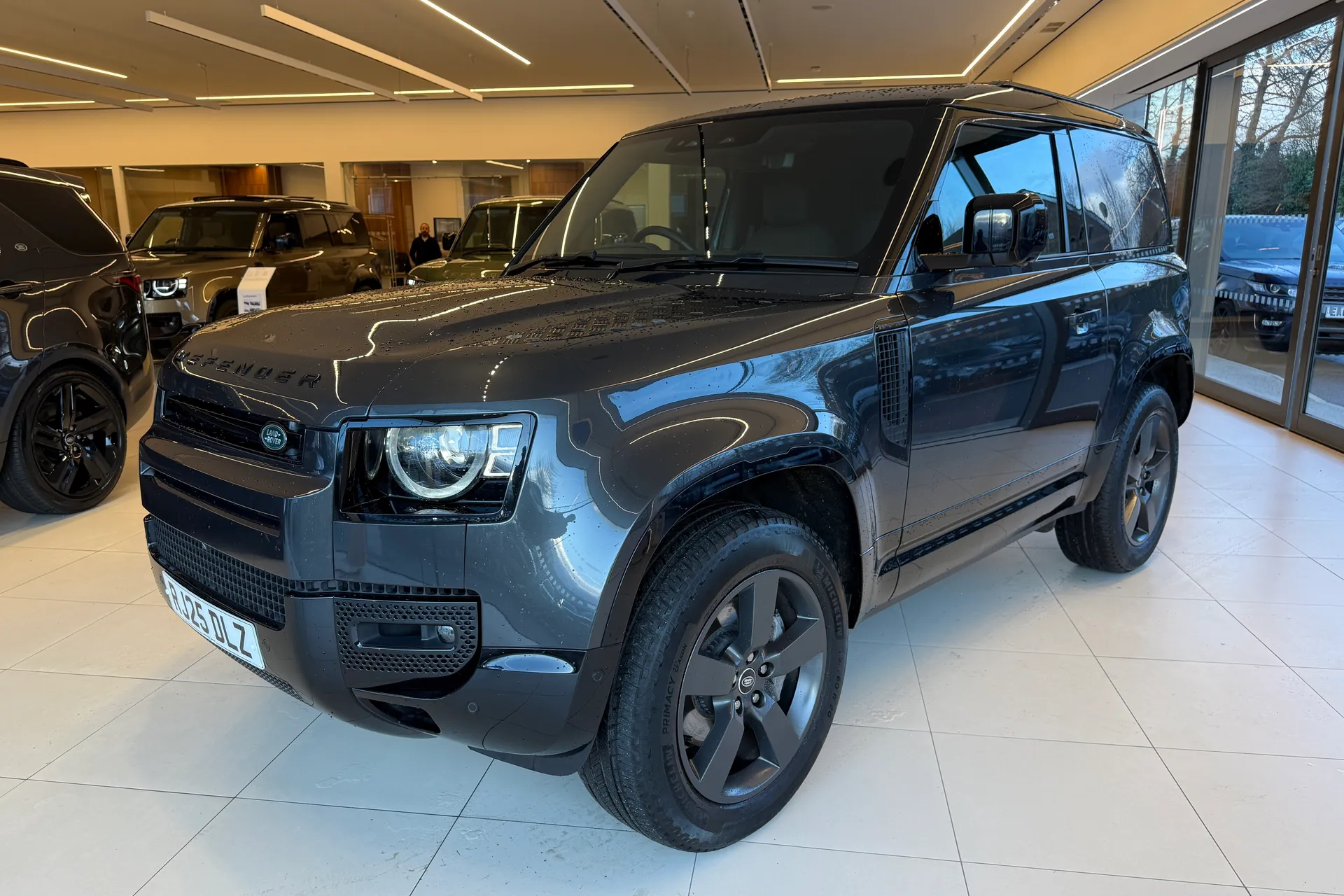 LAND ROVER DEFENDER thumbnail image number 34