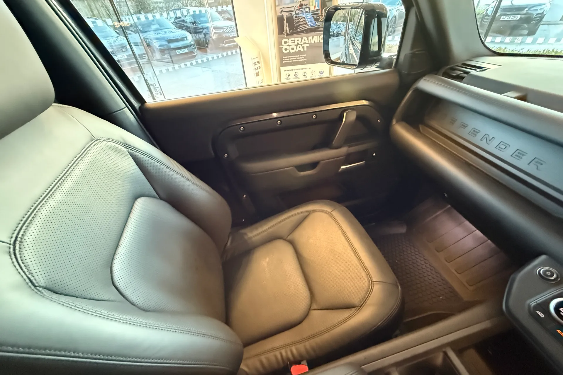 LAND ROVER DEFENDER thumbnail image number 12