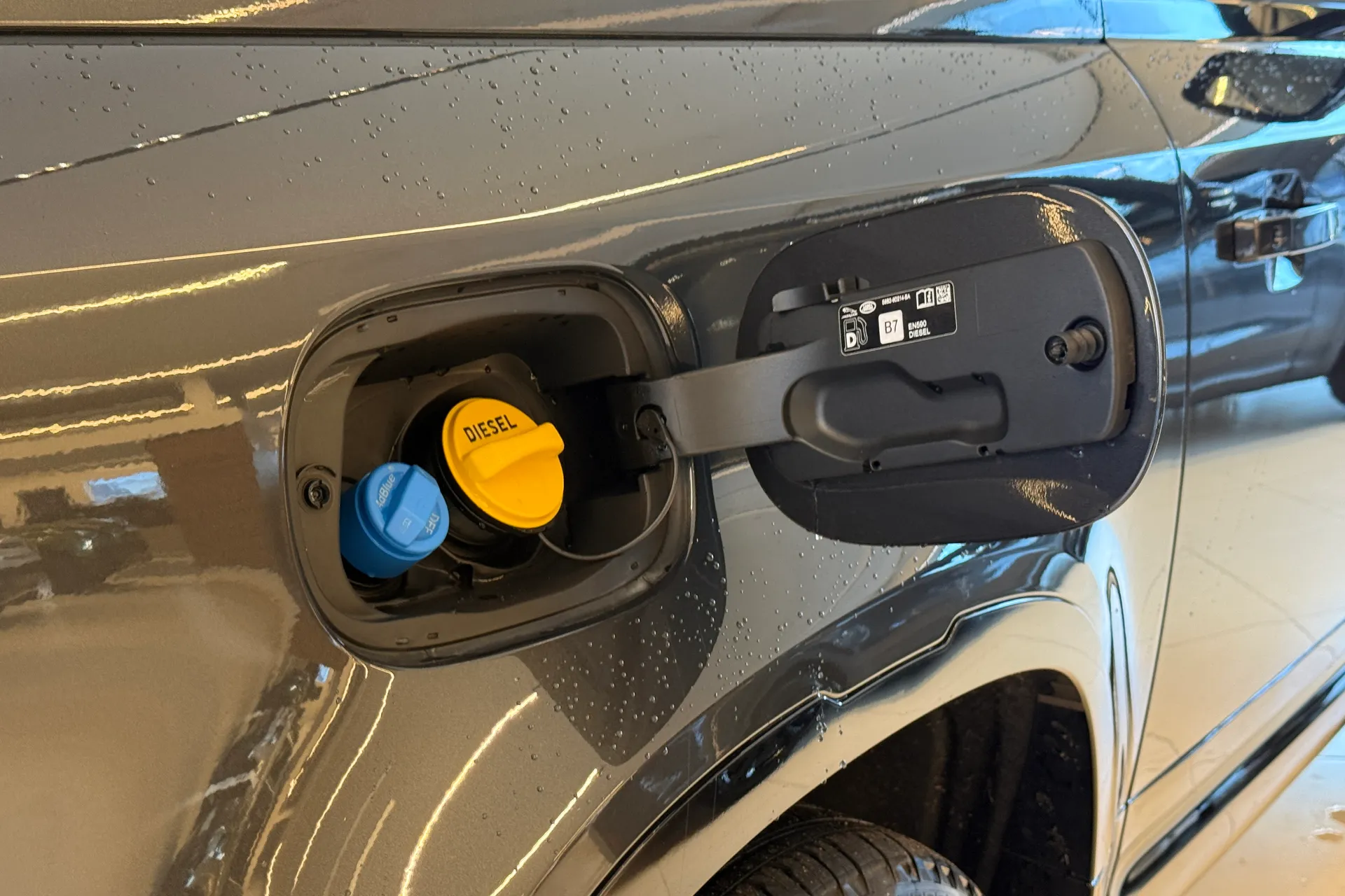 LAND ROVER DEFENDER thumbnail image number 33