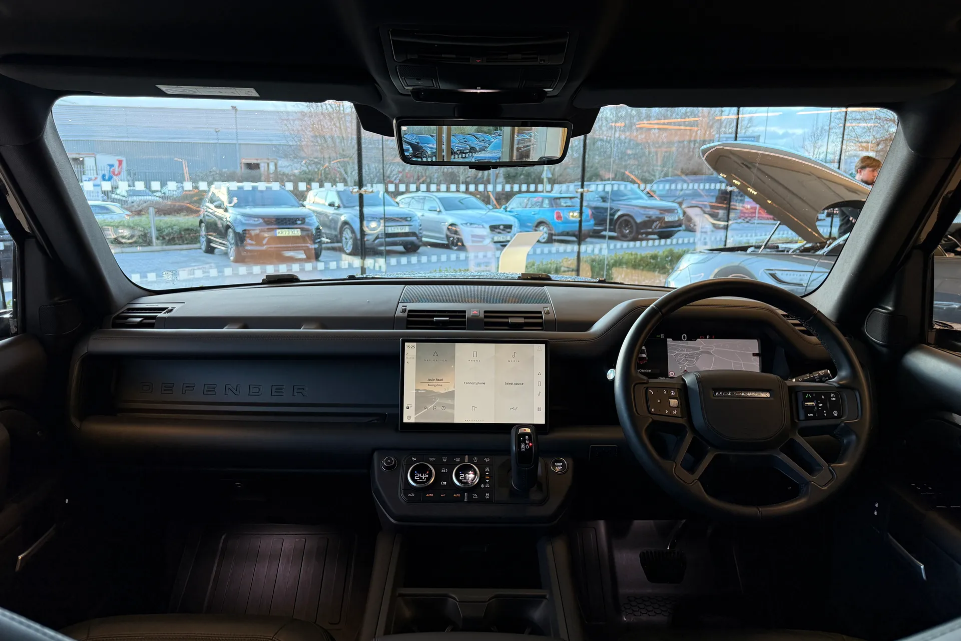 LAND ROVER DEFENDER thumbnail image number 3