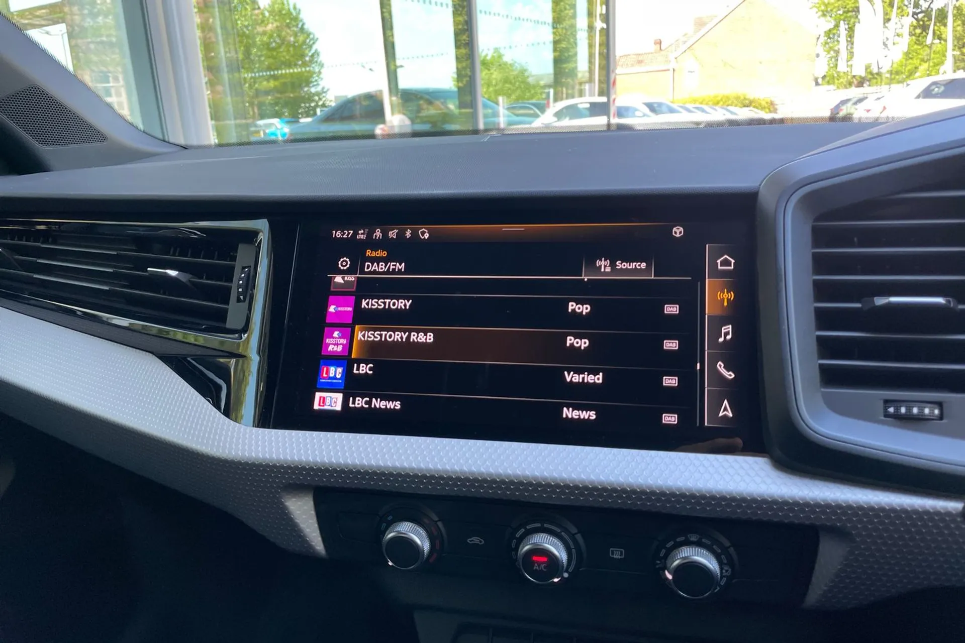 Audi A1 thumbnail image number 38