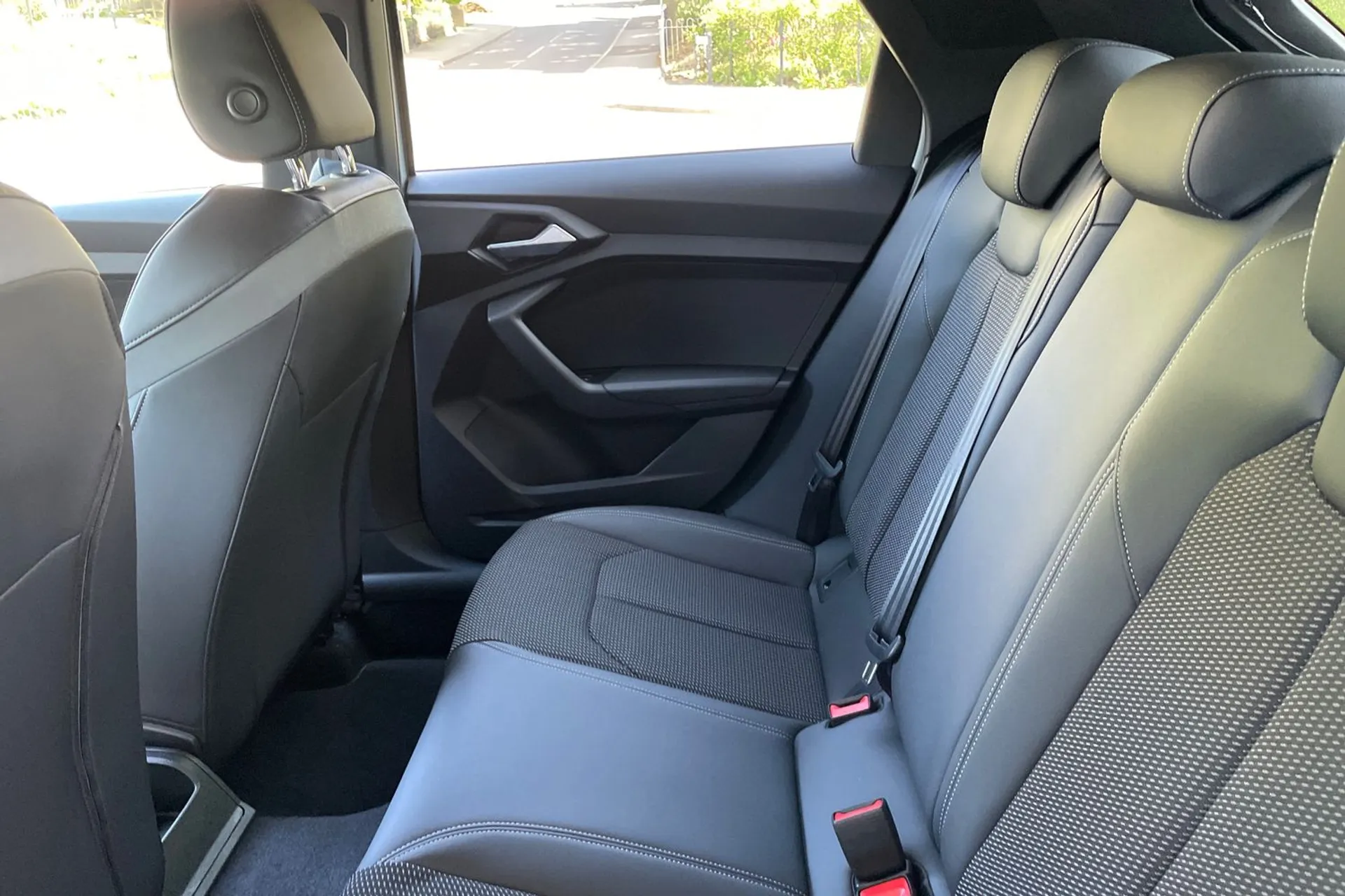 Audi A1 thumbnail image number 30