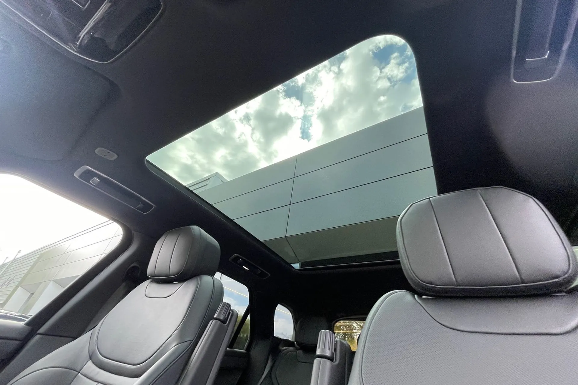 LAND ROVER RANGE ROVER SPORT thumbnail image number 5