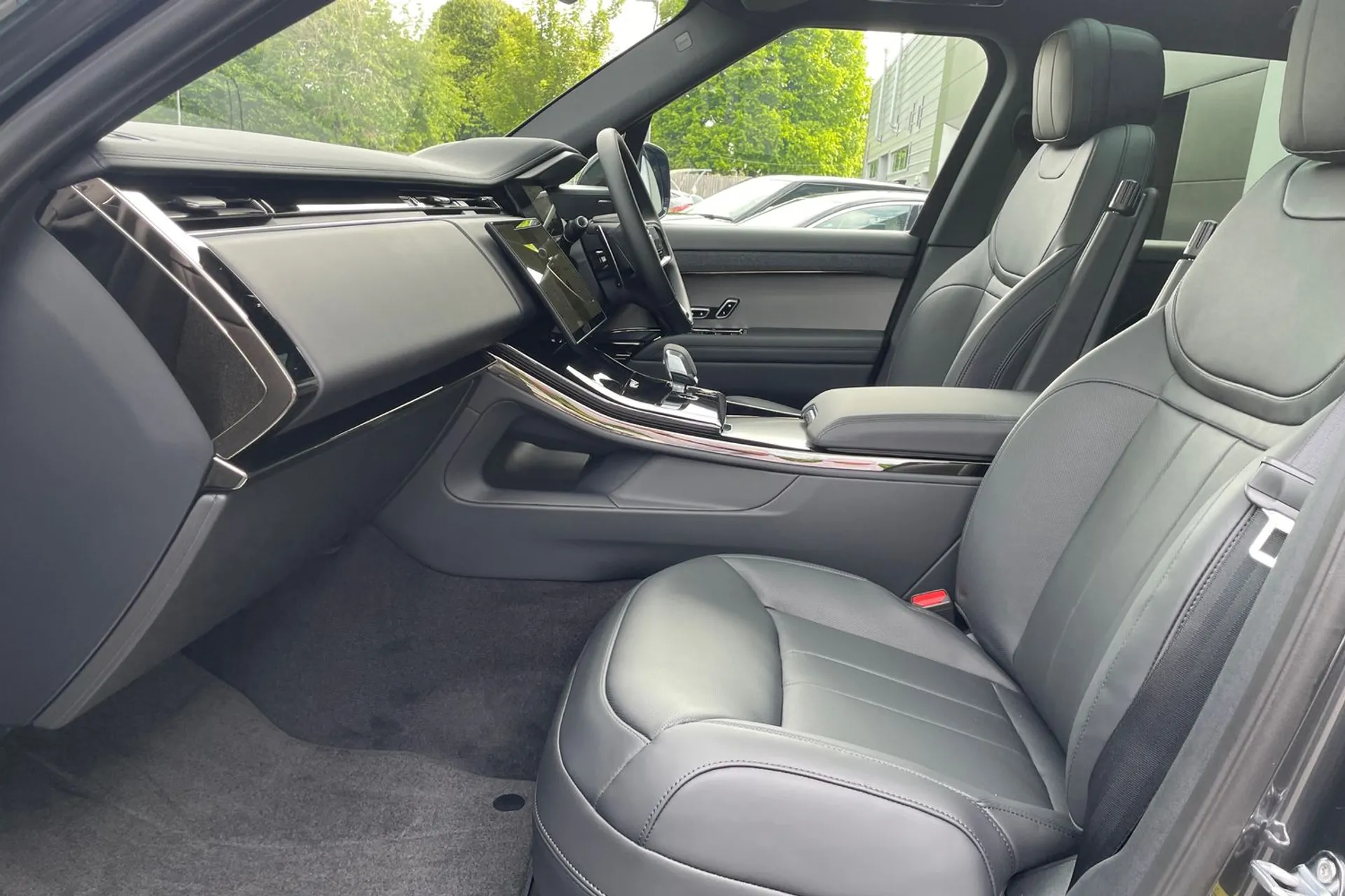 LAND ROVER RANGE ROVER SPORT thumbnail image number 10