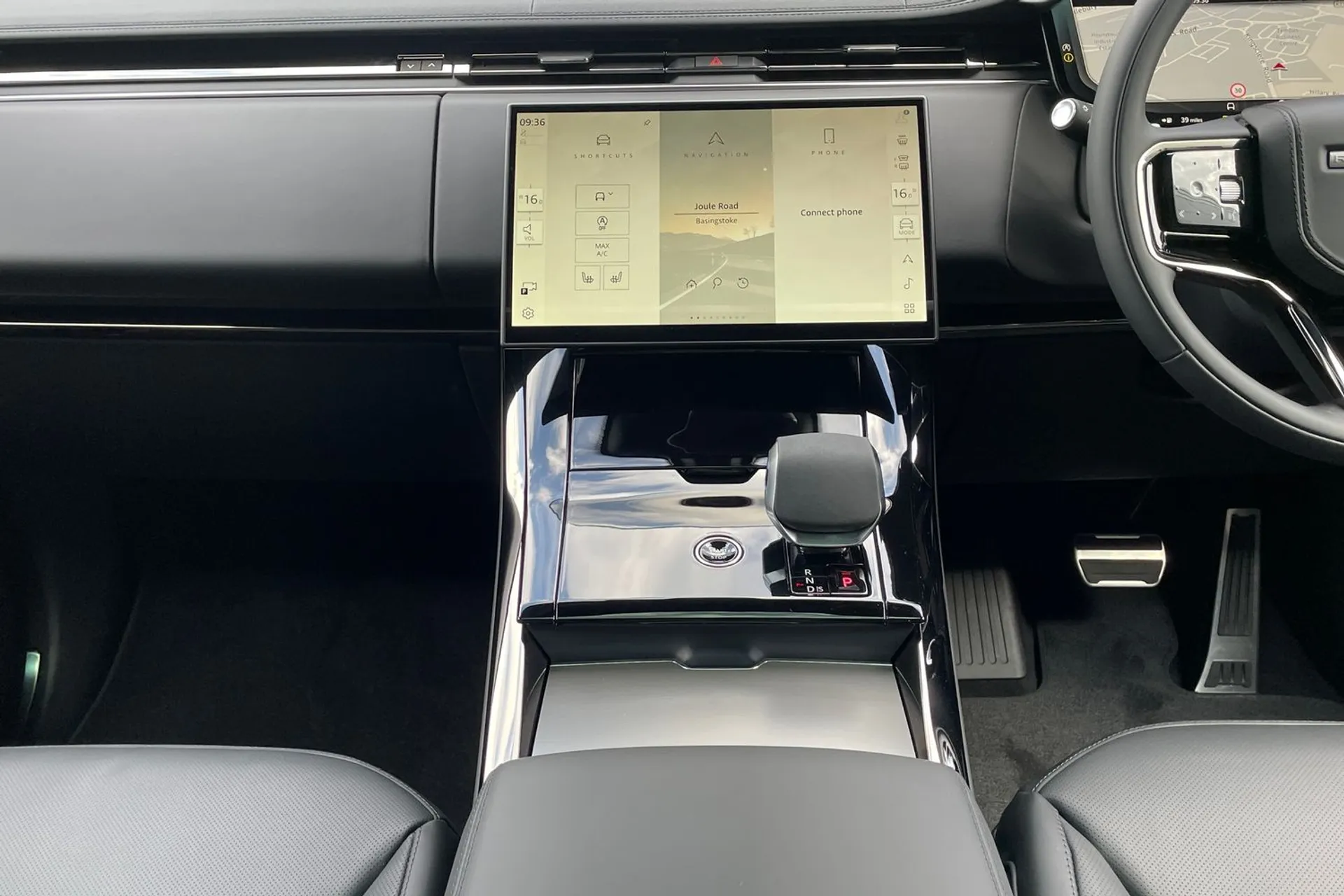 LAND ROVER RANGE ROVER SPORT thumbnail image number 15