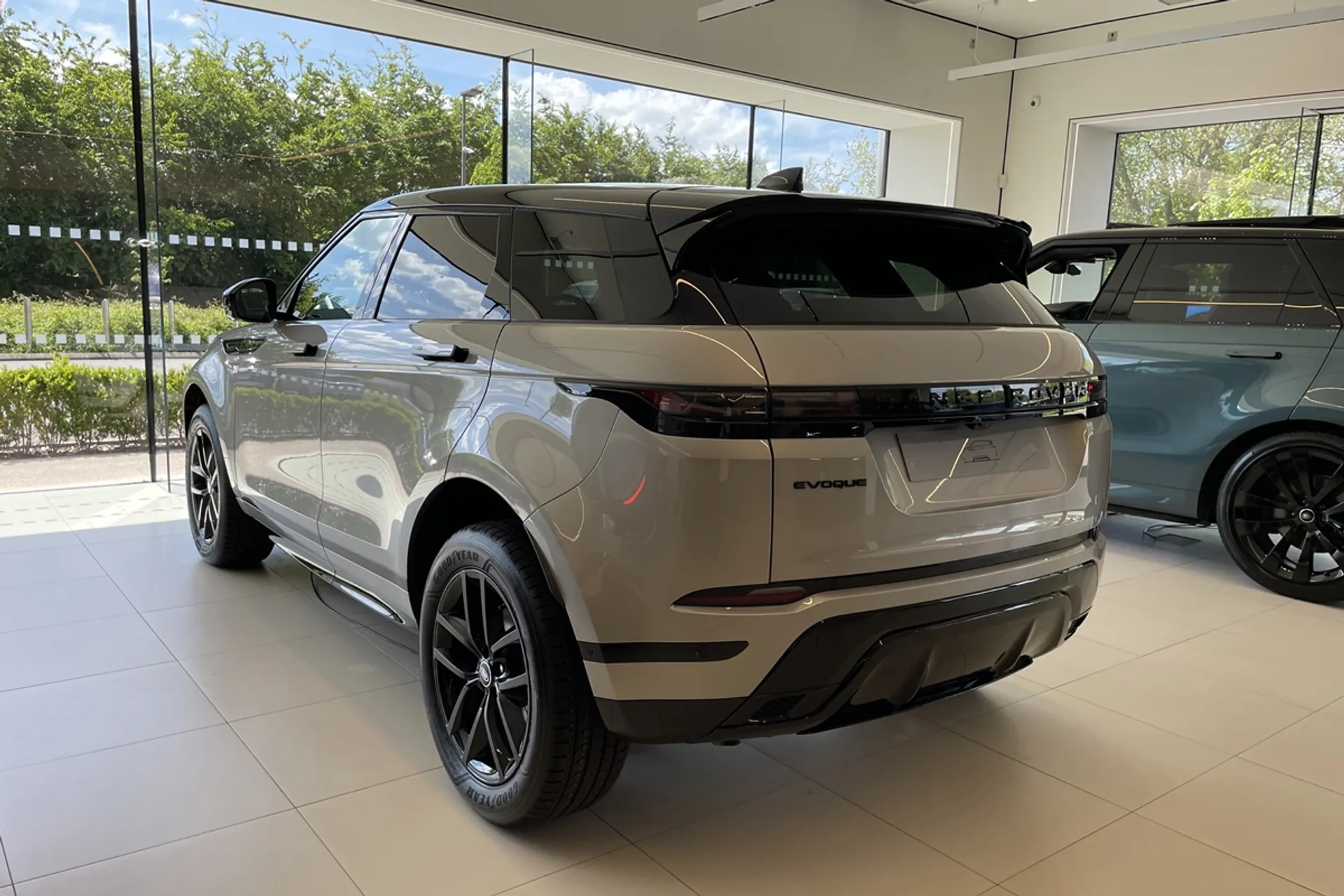 LAND ROVER RANGE ROVER EVOQUE thumbnail image number 34