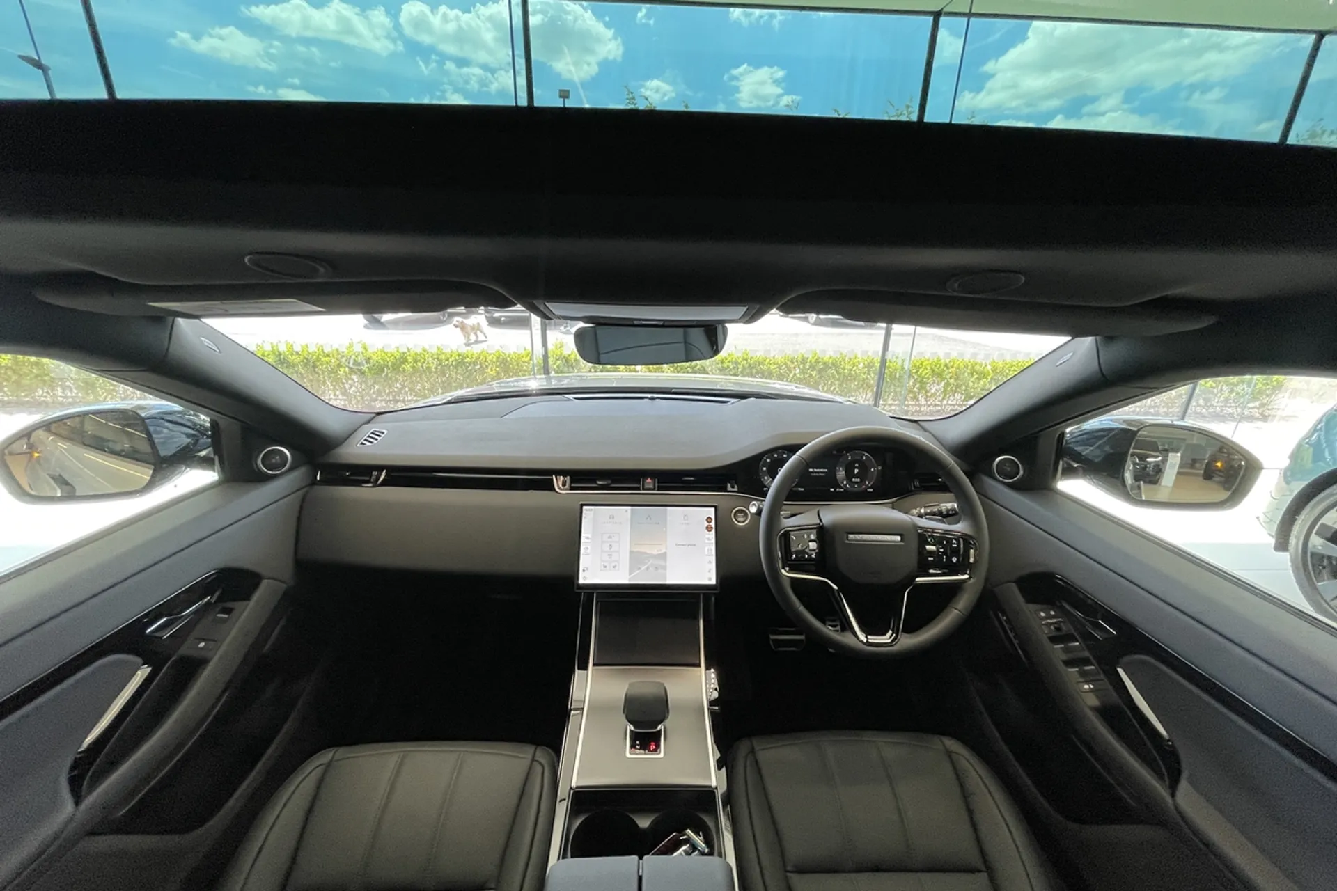 LAND ROVER RANGE ROVER EVOQUE thumbnail image number 3