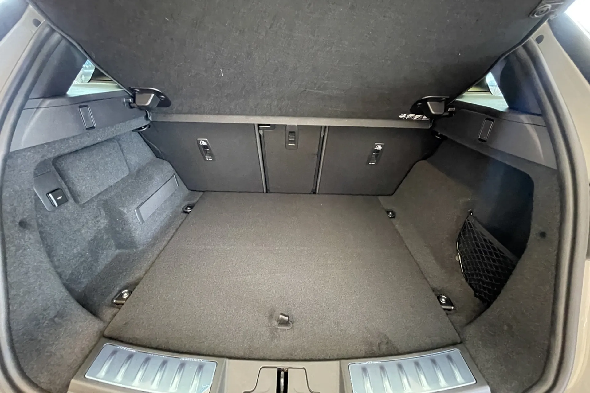 LAND ROVER RANGE ROVER EVOQUE thumbnail image number 24