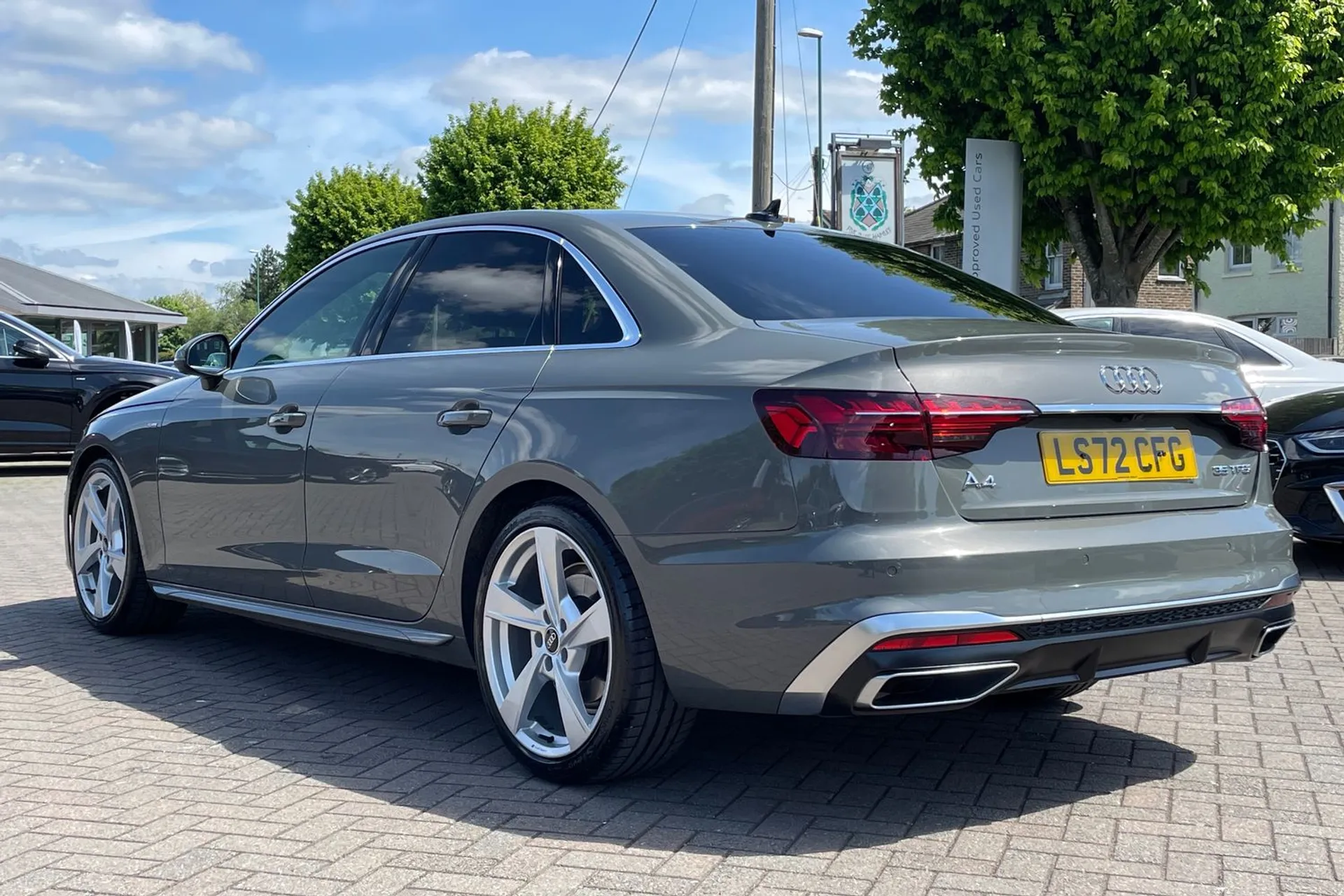 Audi A4 thumbnail image number 6