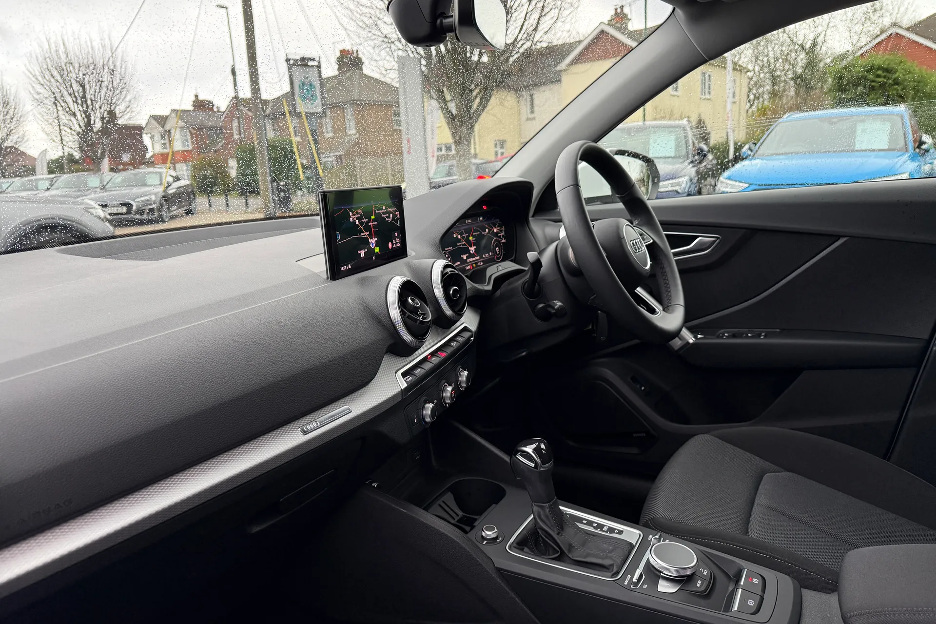 Audi Q2 thumbnail image number 24