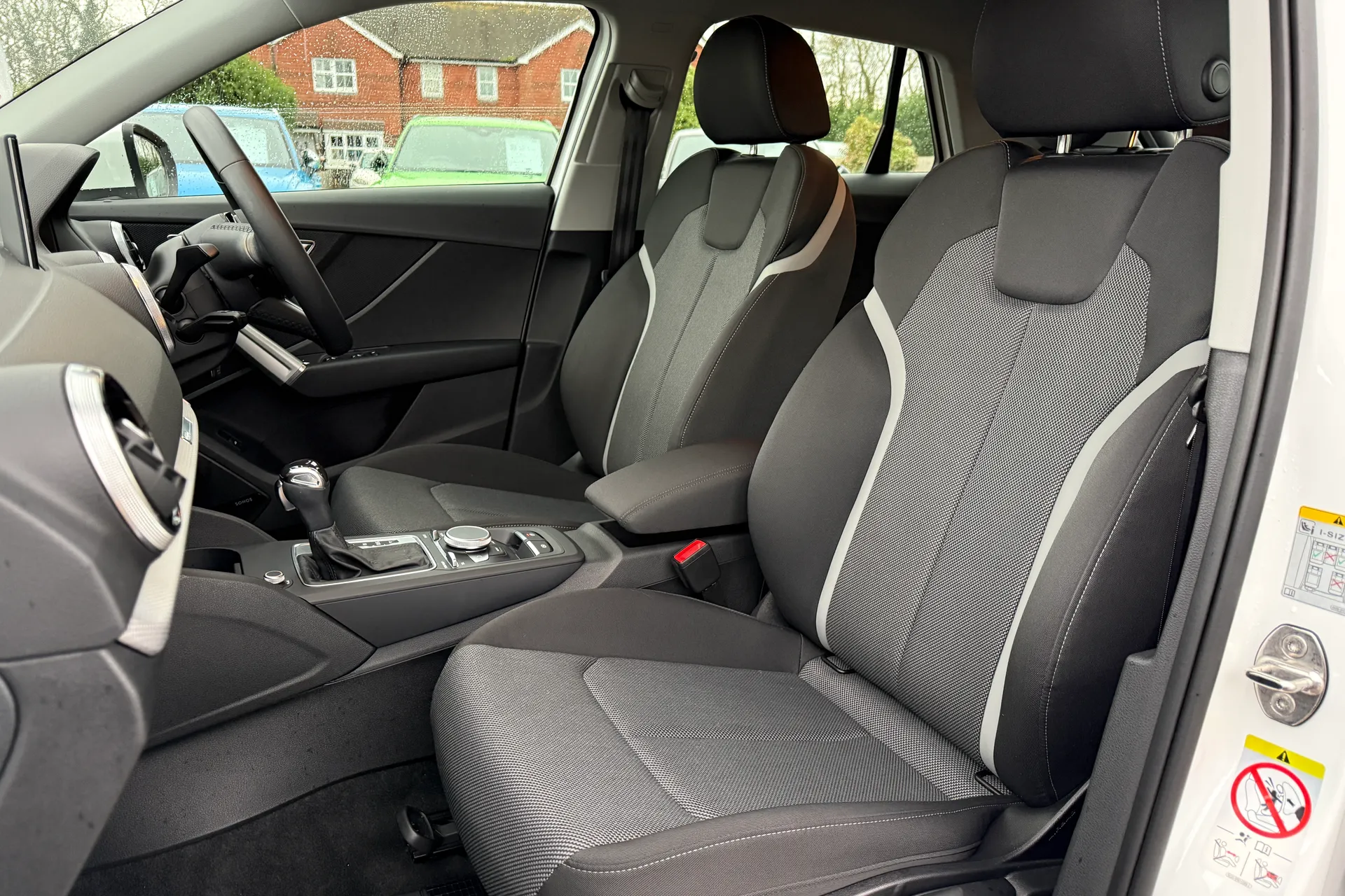 Audi Q2 thumbnail image number 25