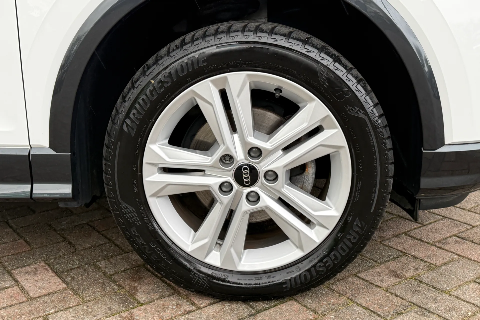 Audi Q2 thumbnail image number 37