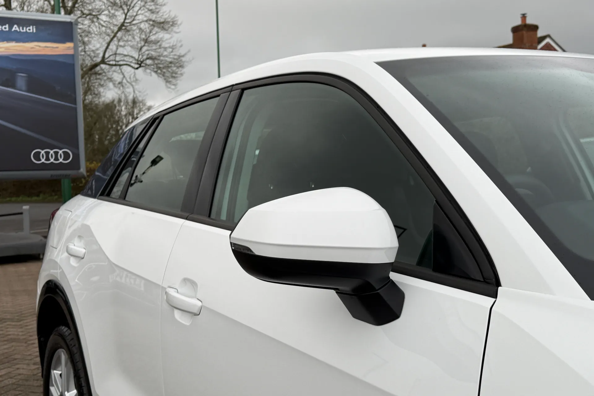 Audi Q2 thumbnail image number 38