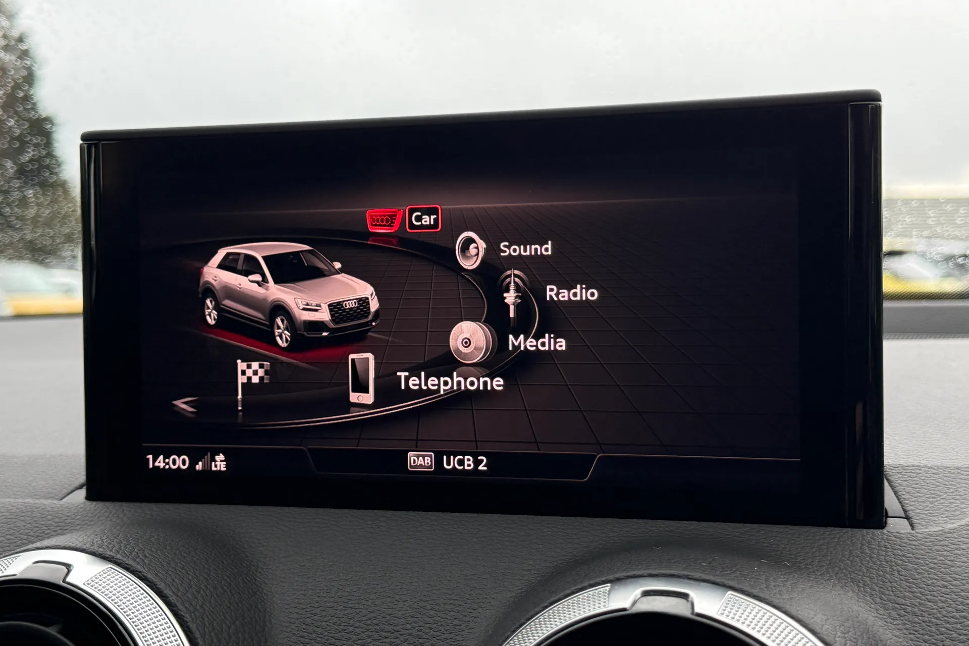 Audi Q2 thumbnail image number 8