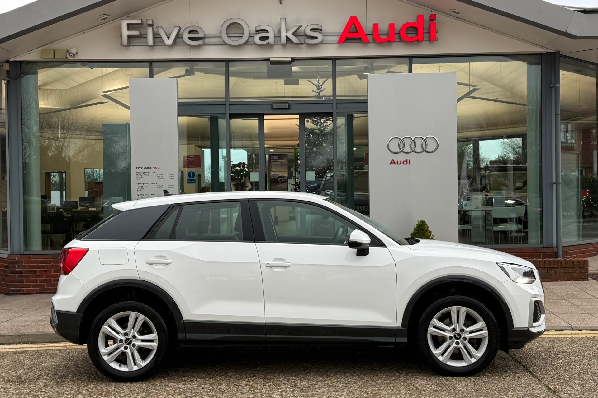 Audi Q2 thumbnail image number 2