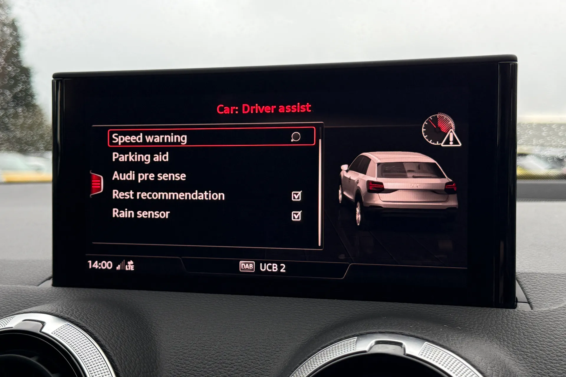 Audi Q2 thumbnail image number 9