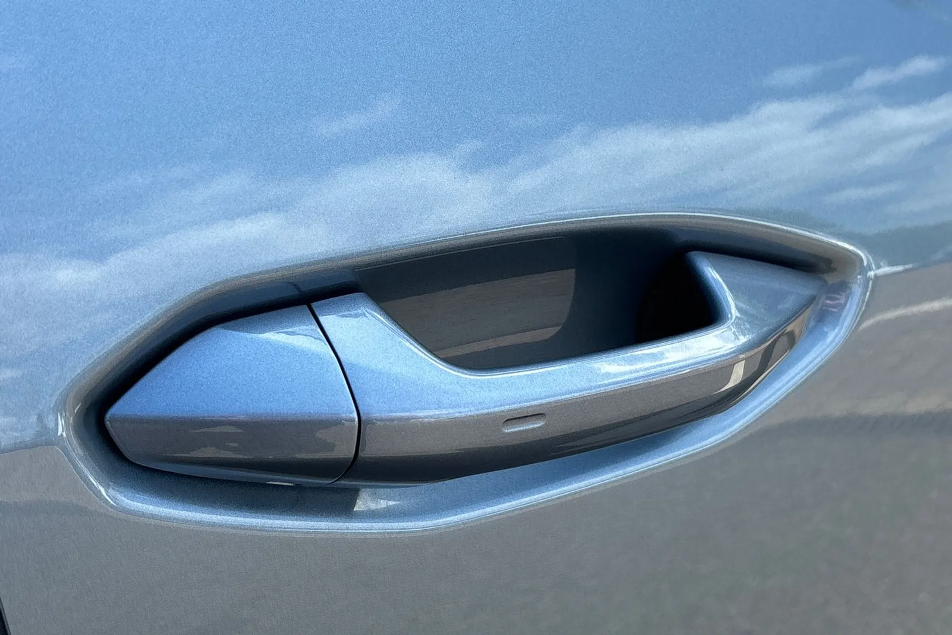 Audi Q4 thumbnail image number 15