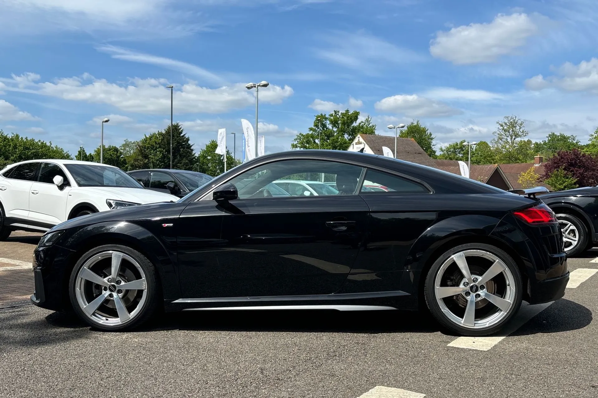 Audi TT thumbnail image number 8