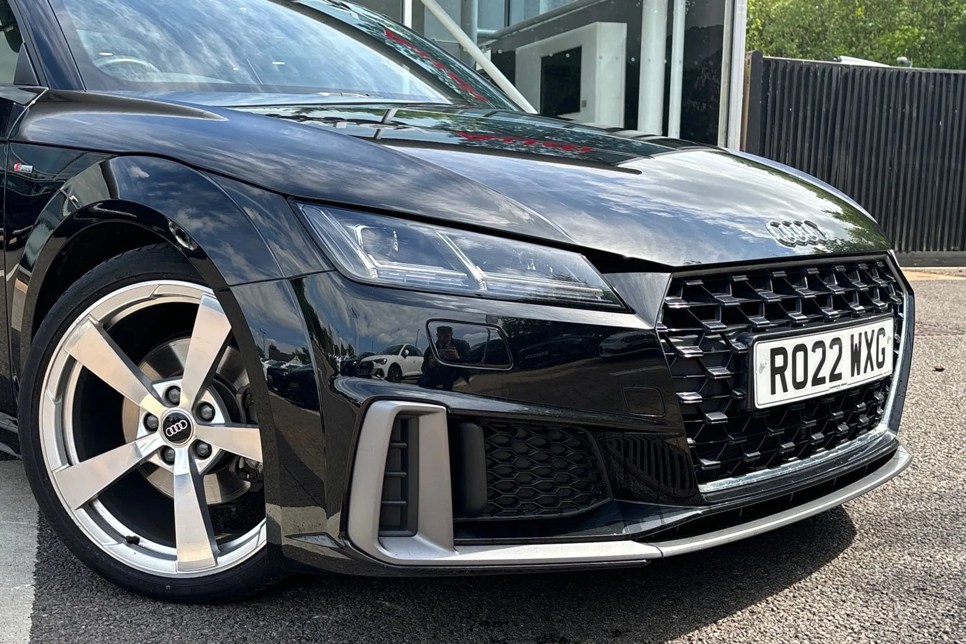 Audi TT thumbnail image number 5