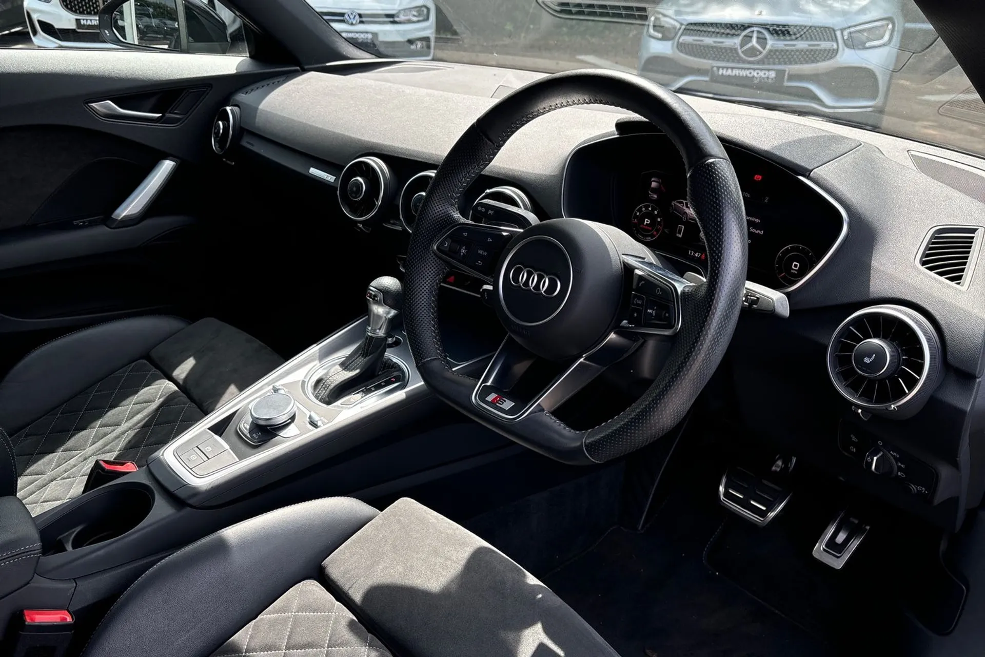 Audi TT thumbnail image number 24