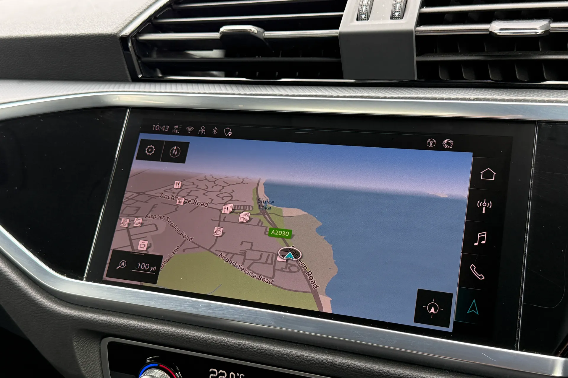 Audi Q3 thumbnail image number 26