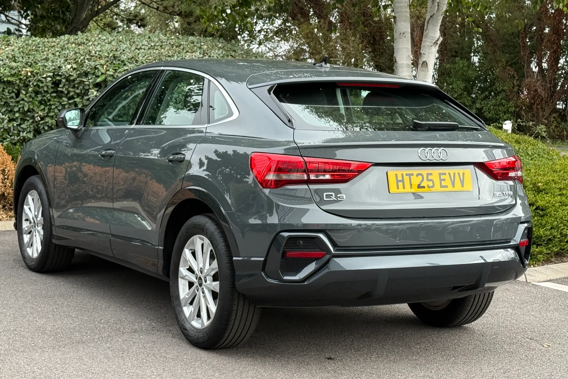Audi Q3 thumbnail image number 11