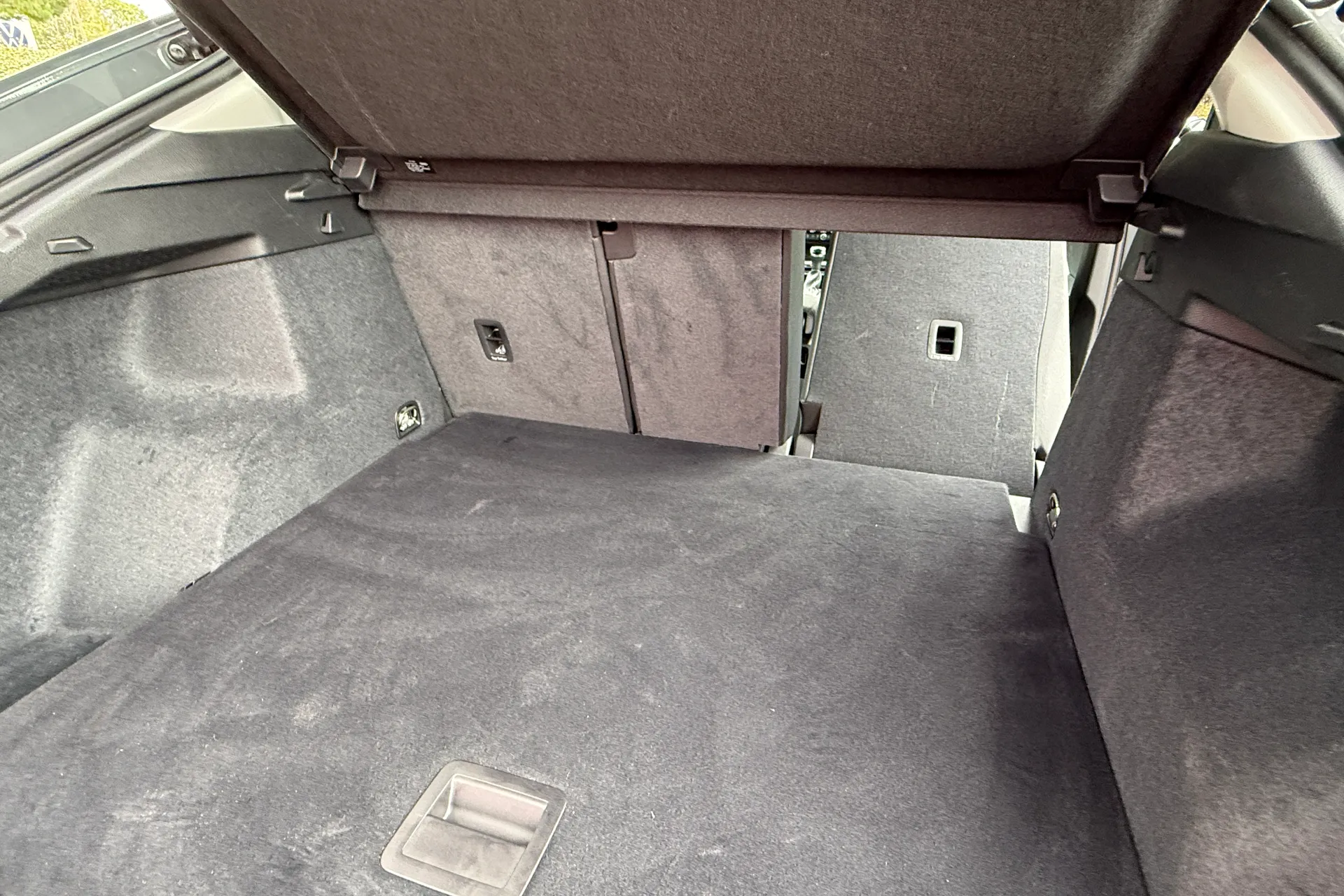 Audi Q3 thumbnail image number 36