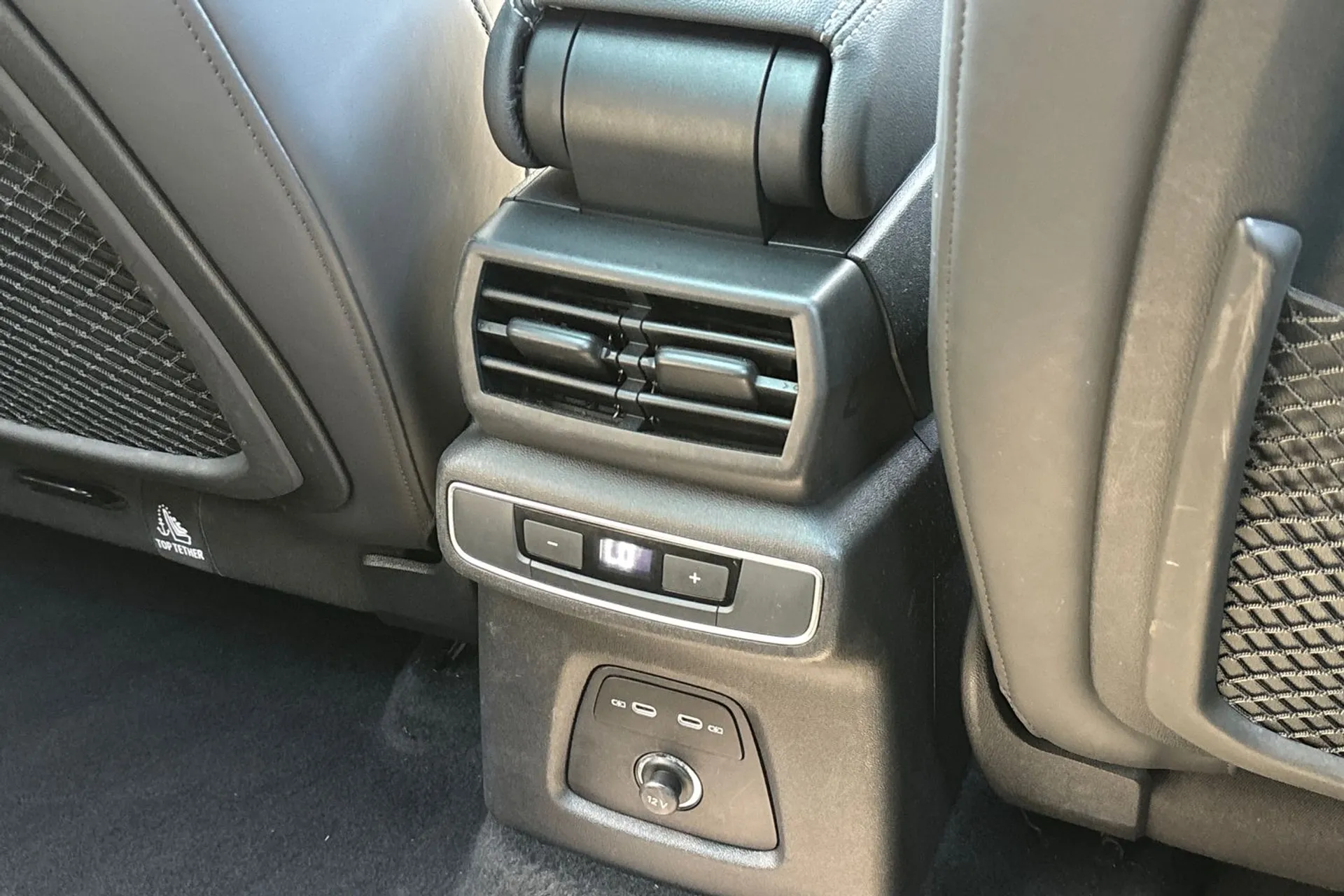 Audi Q4 thumbnail image number 47