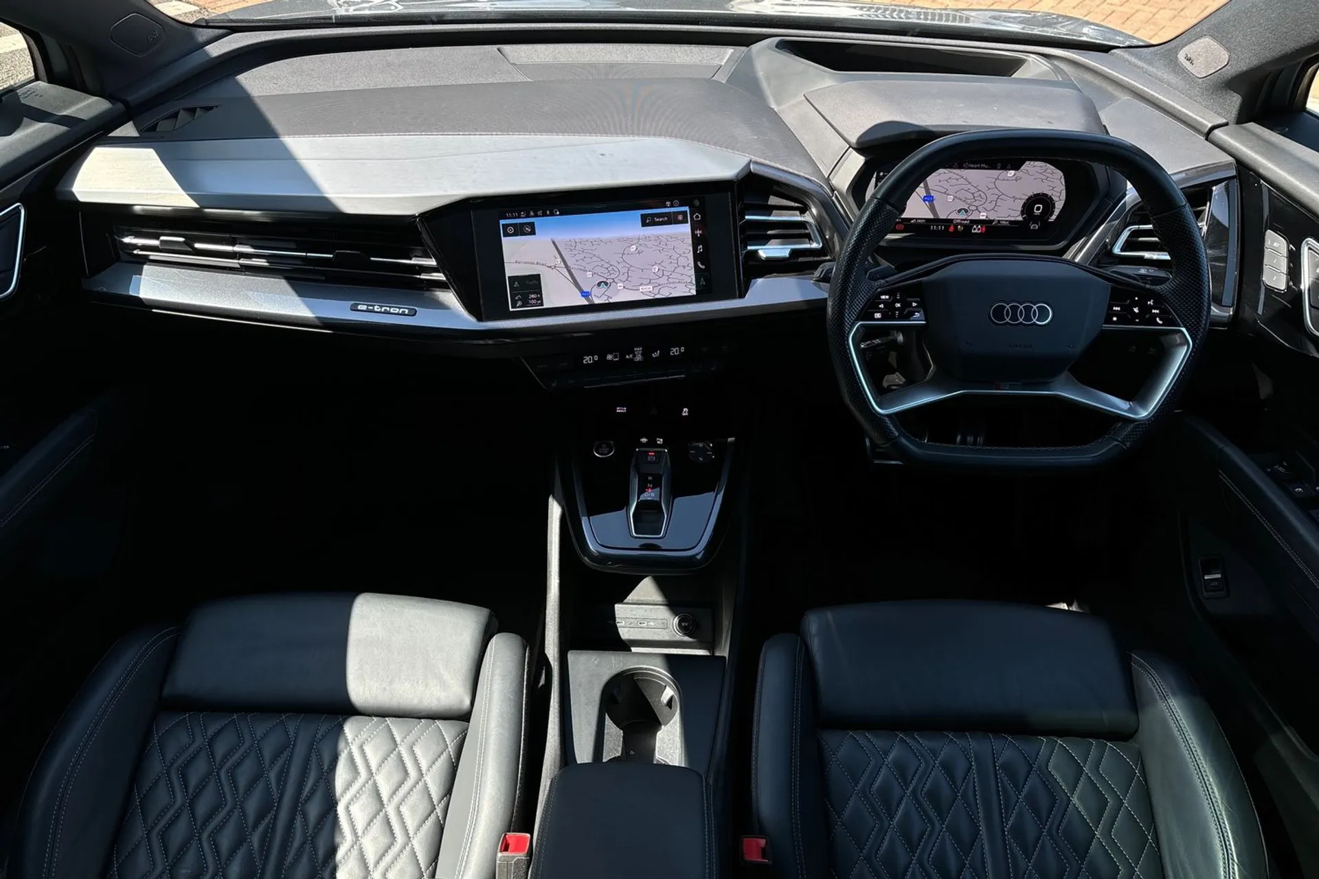 Audi Q4 thumbnail image number 32