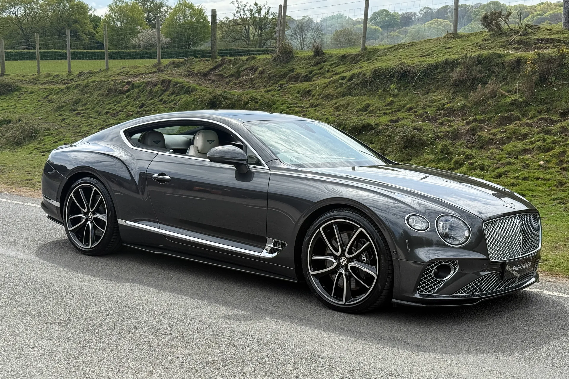 Bentley CONTINENTAL GT thumbnail image number 57