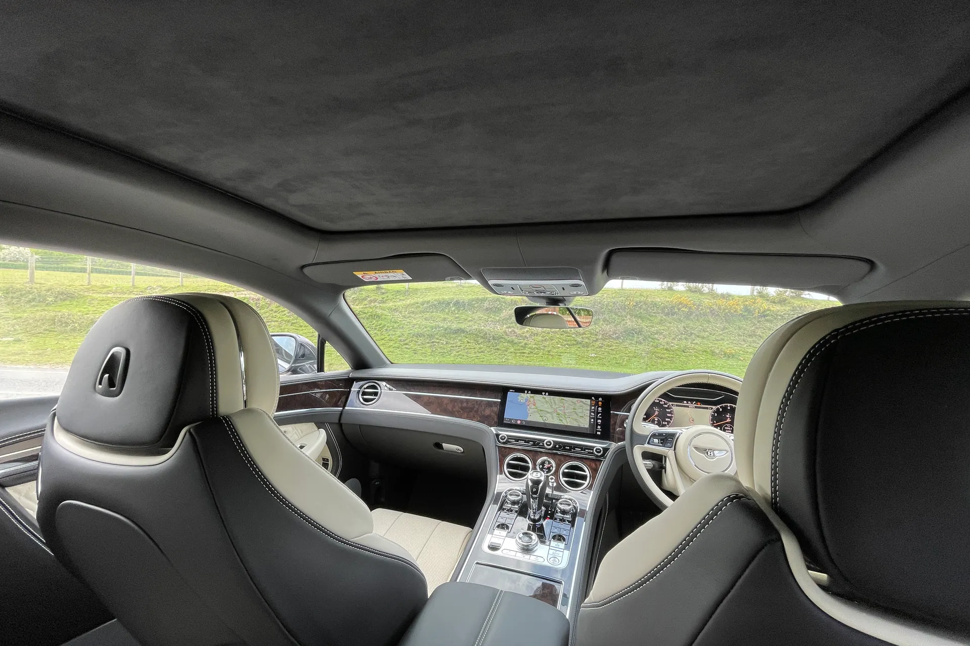Bentley CONTINENTAL GT thumbnail image number 29