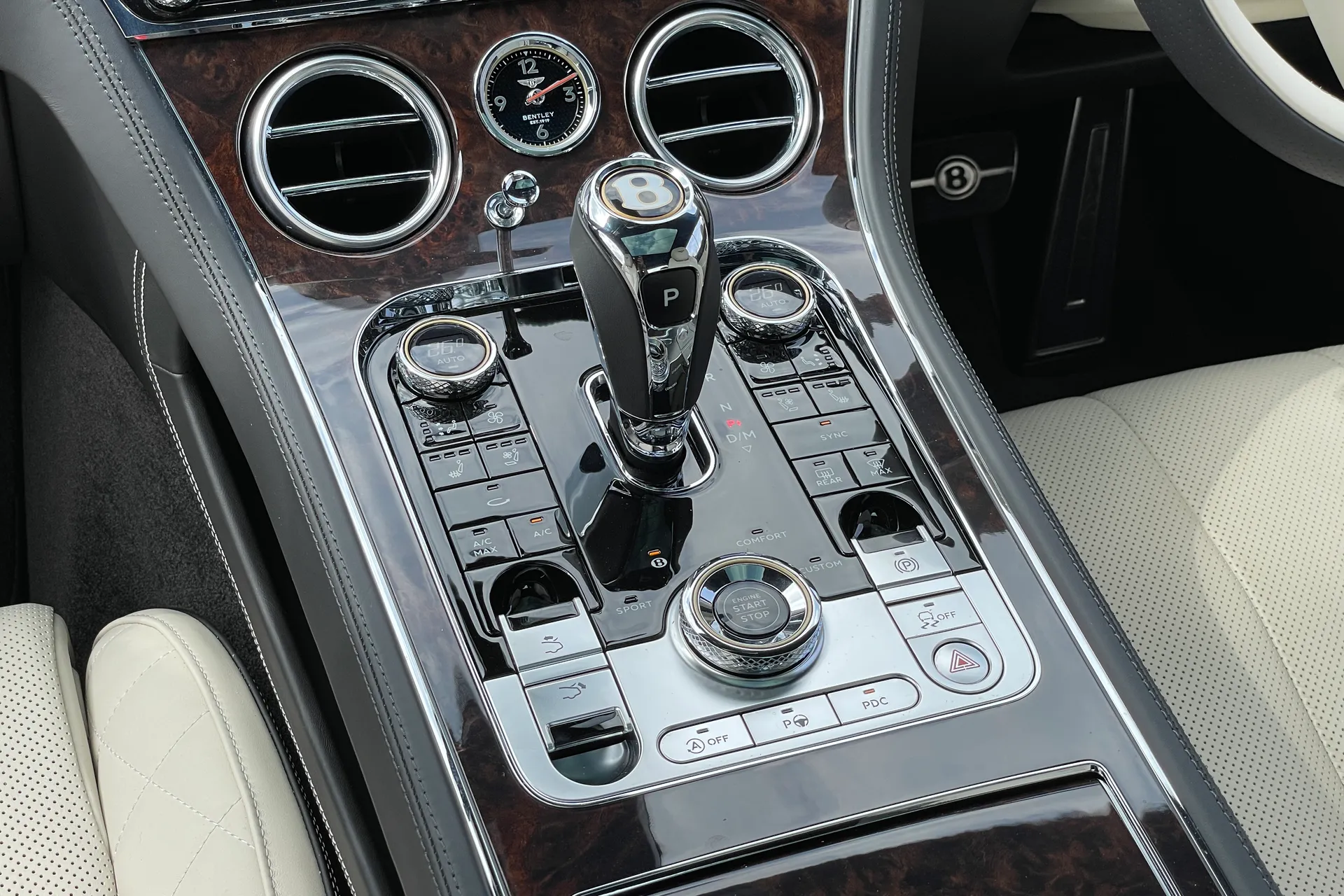 Bentley CONTINENTAL GT thumbnail image number 41
