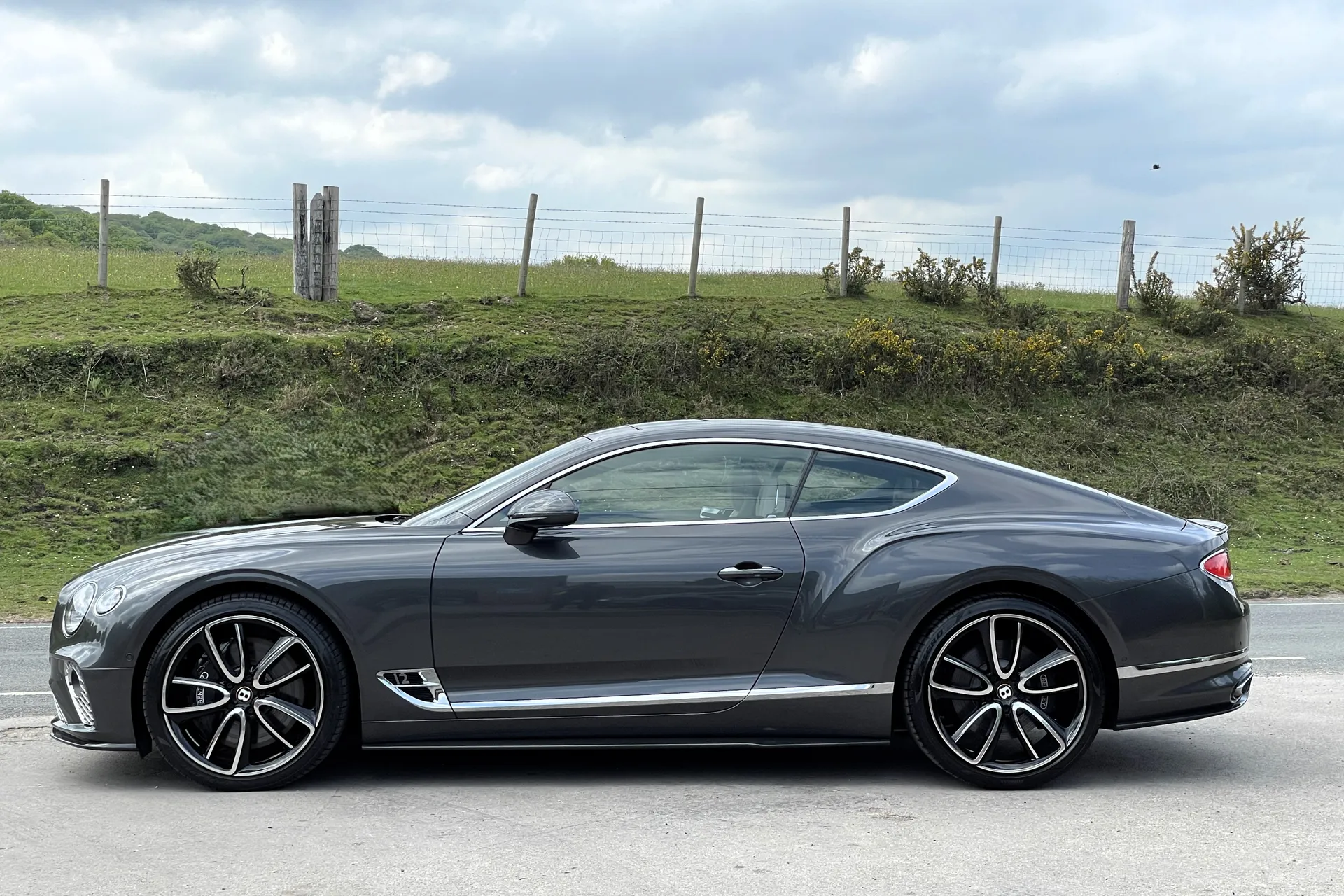Bentley CONTINENTAL GT thumbnail image number 52