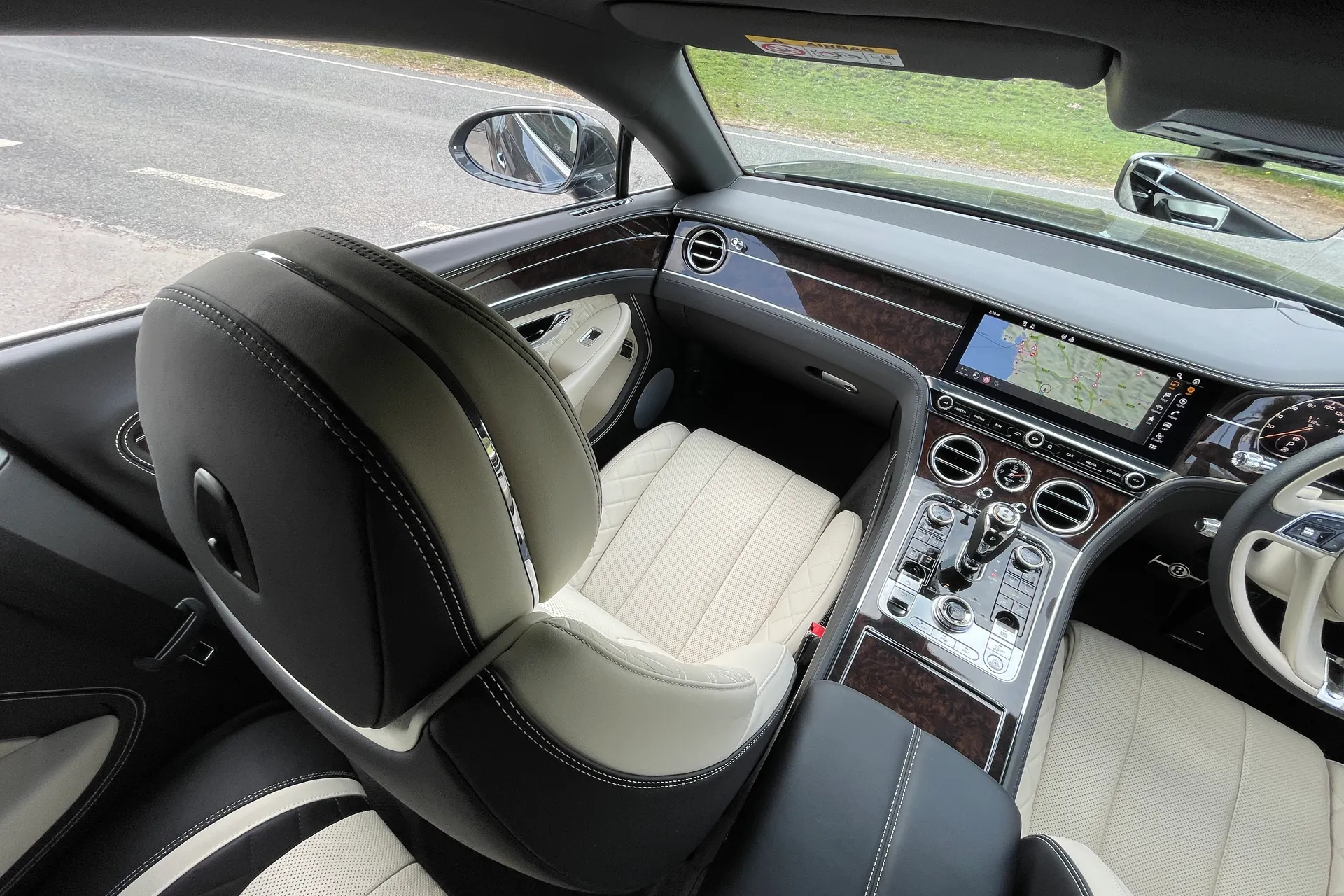 Bentley CONTINENTAL GT thumbnail image number 36