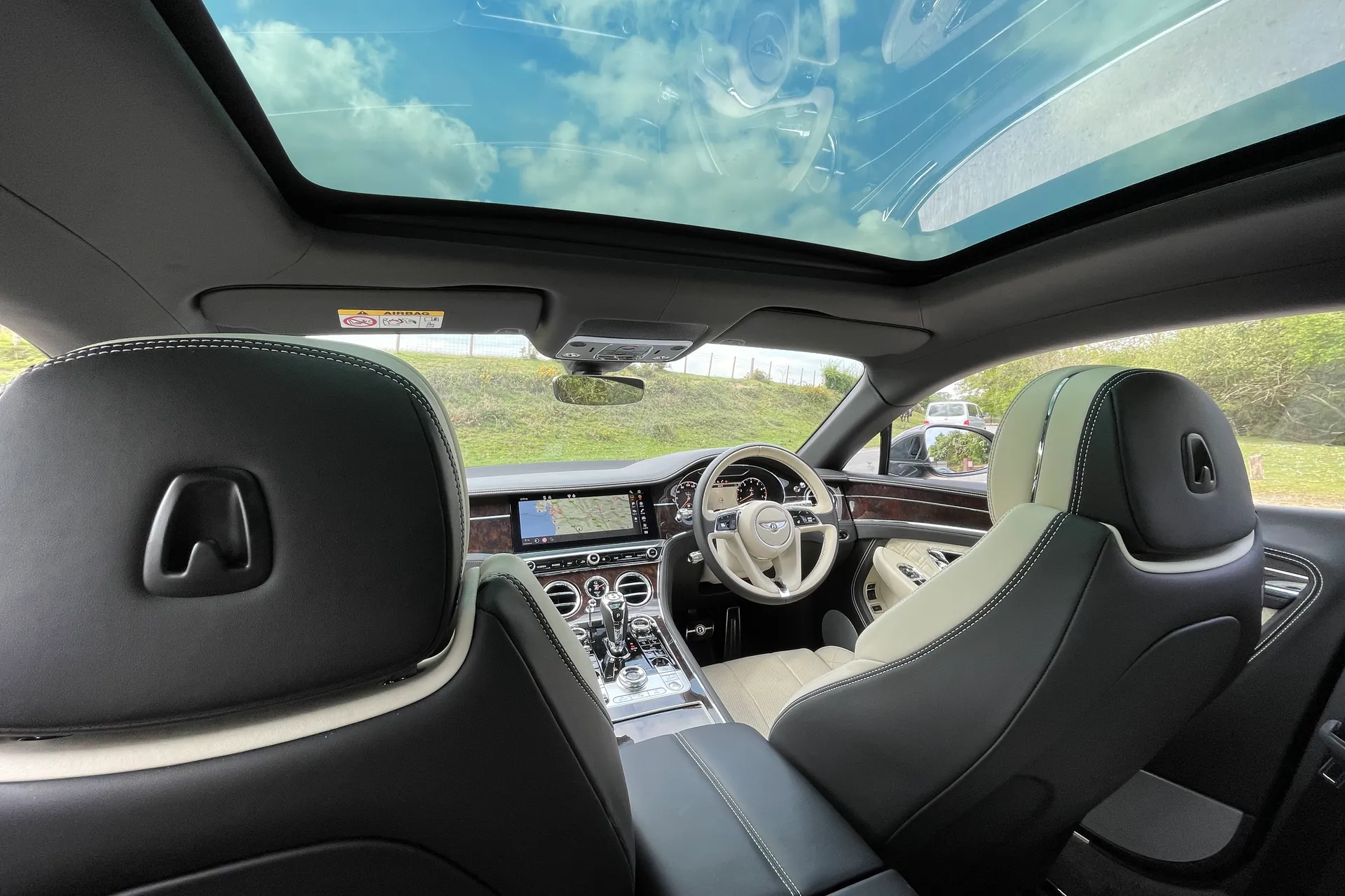 Bentley CONTINENTAL GT thumbnail image number 5