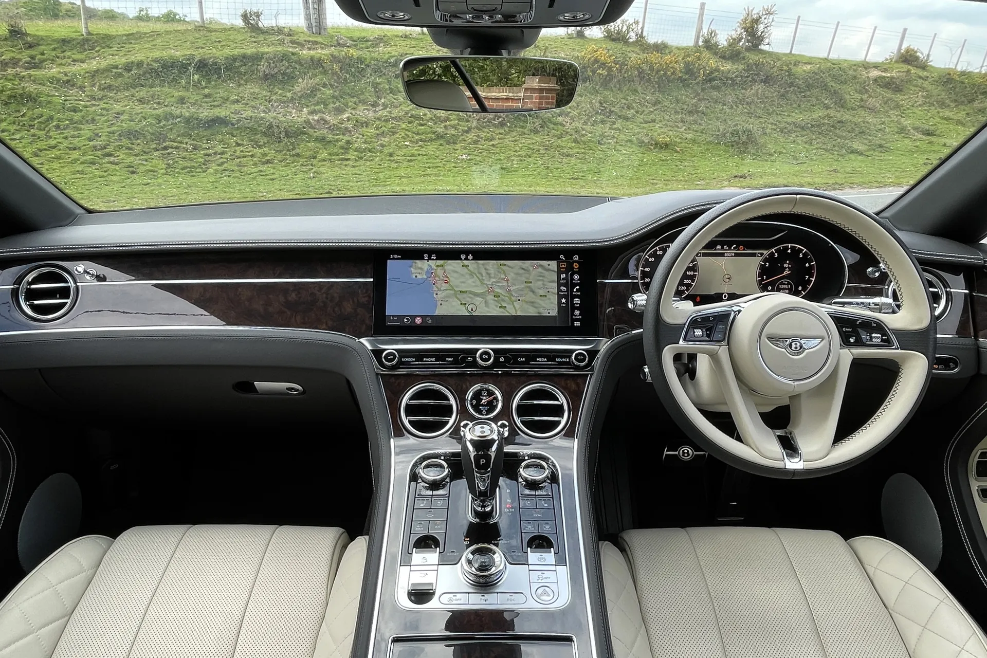 Bentley CONTINENTAL GT thumbnail image number 33