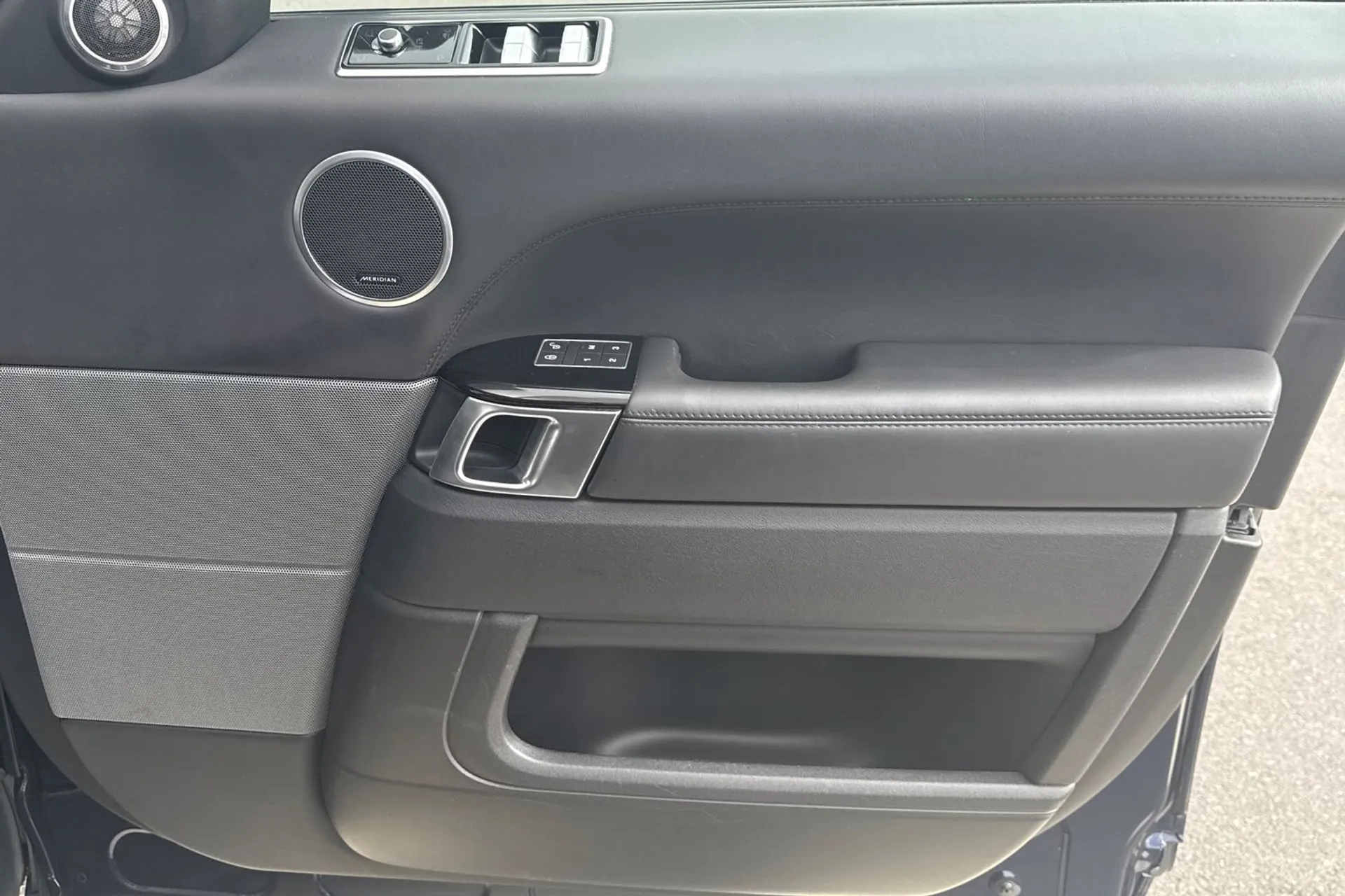 LAND ROVER RANGE ROVER SPORT thumbnail image number 17