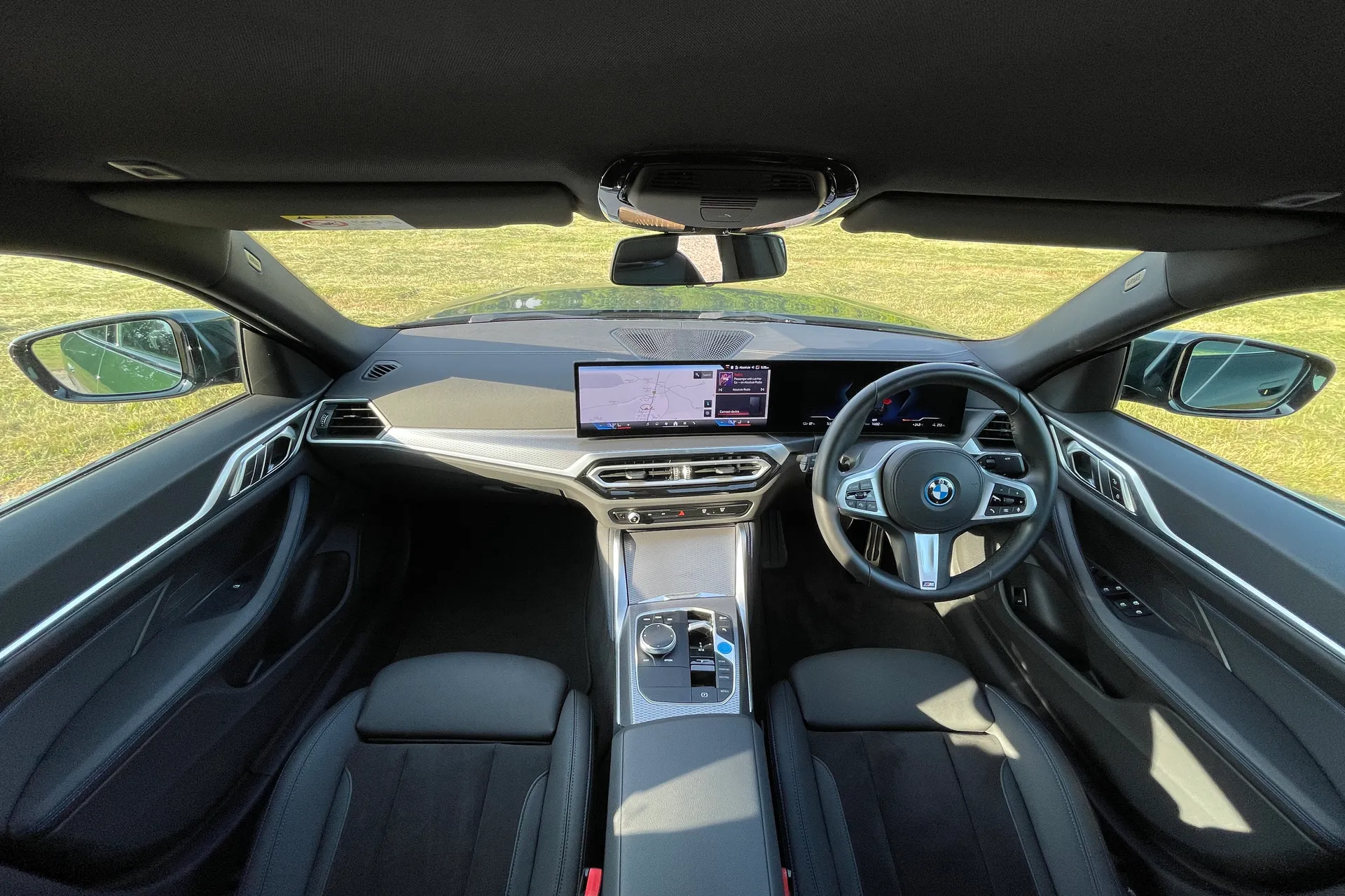 BMW I4 thumbnail image number 3