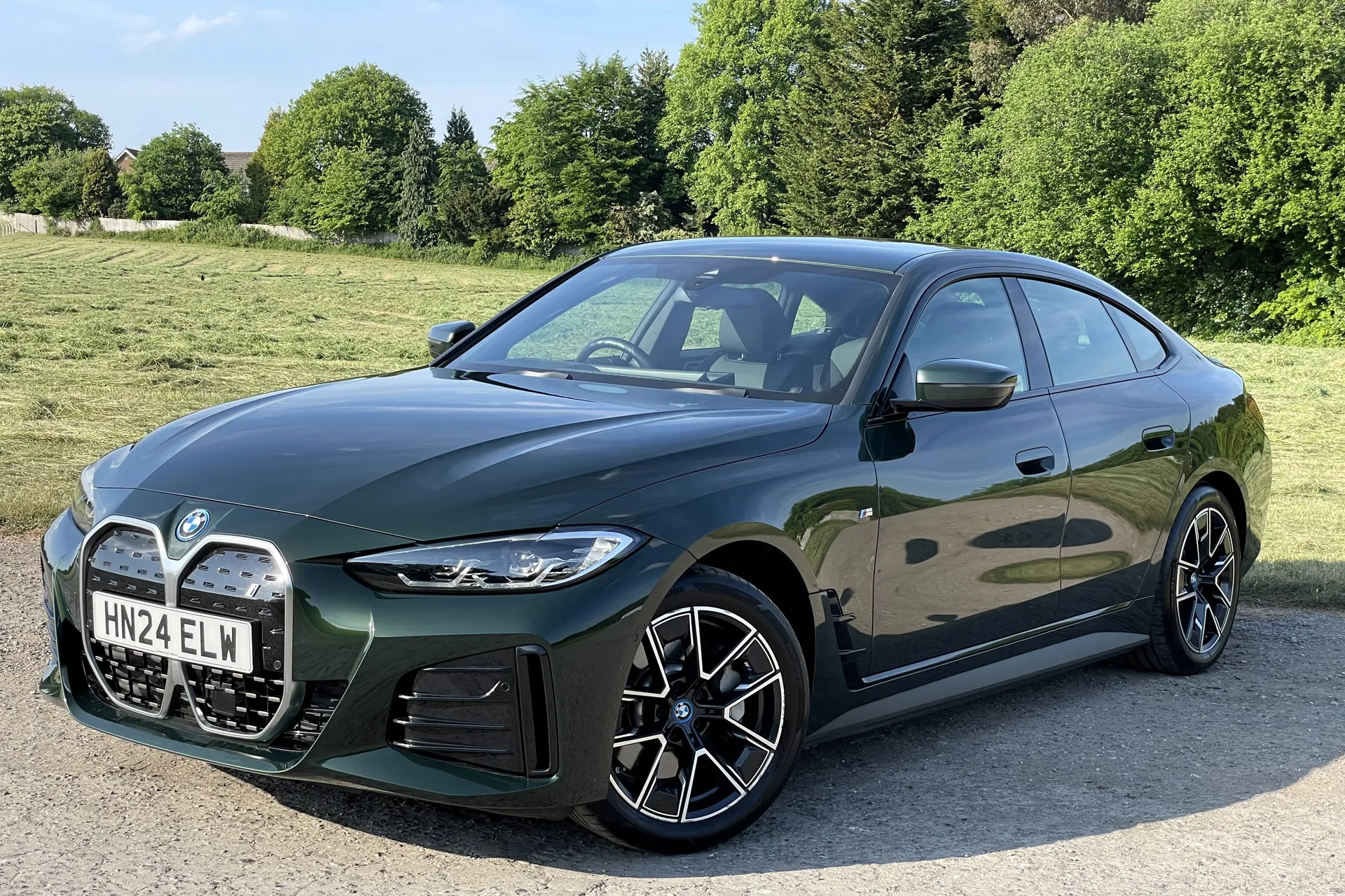BMW I4 thumbnail image number 5