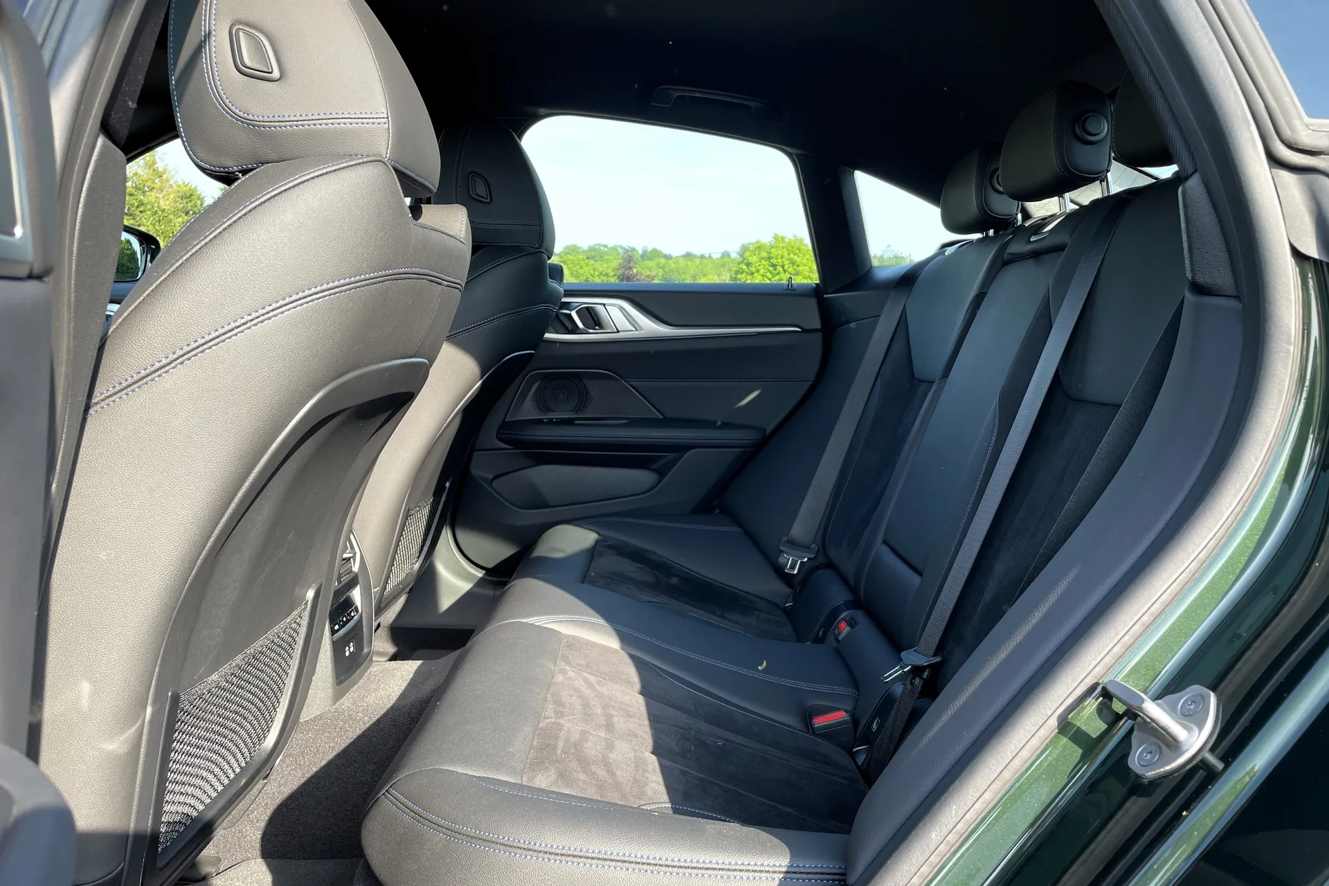 BMW I4 thumbnail image number 27
