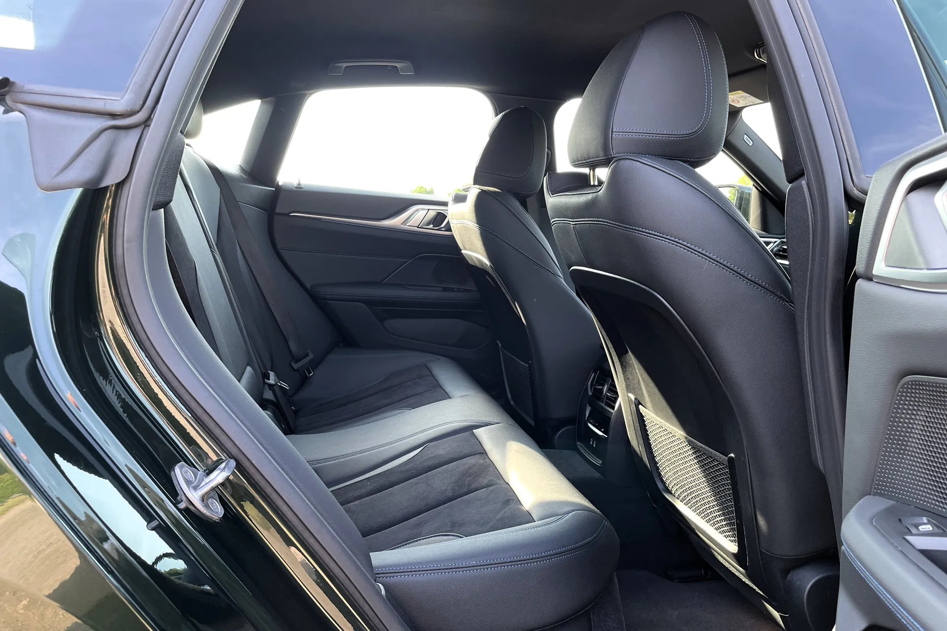 BMW I4 thumbnail image number 18