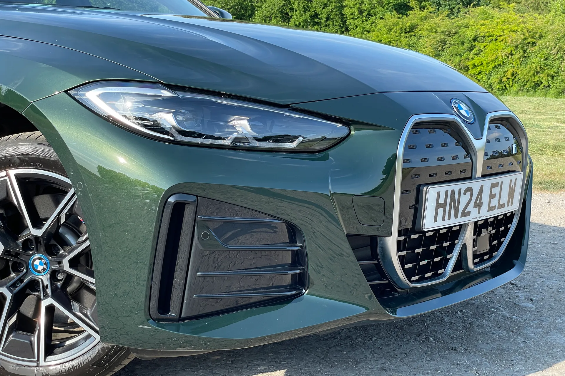 BMW I4 thumbnail image number 14